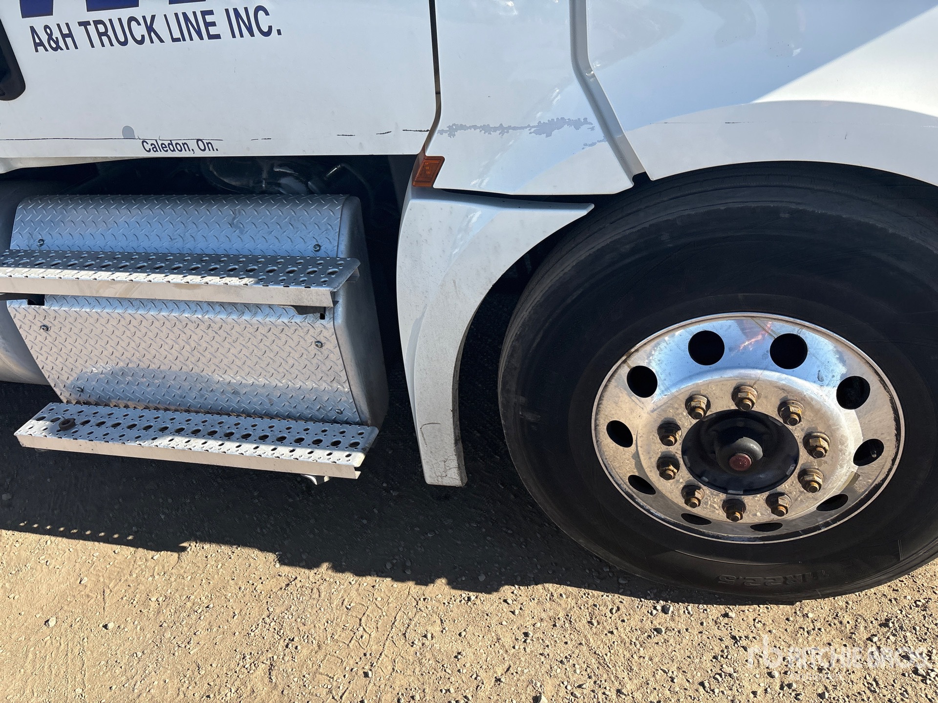 2021 Freightliner CASCADIA 126