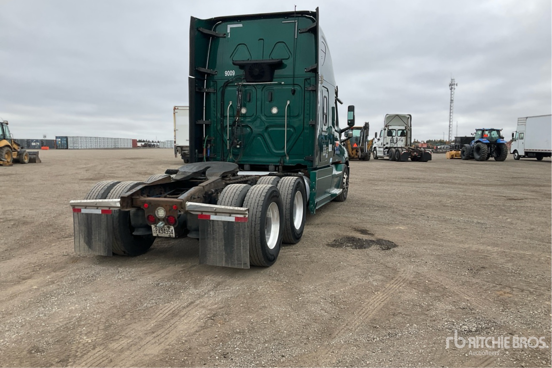 2019 Freightliner CASCADIA 126