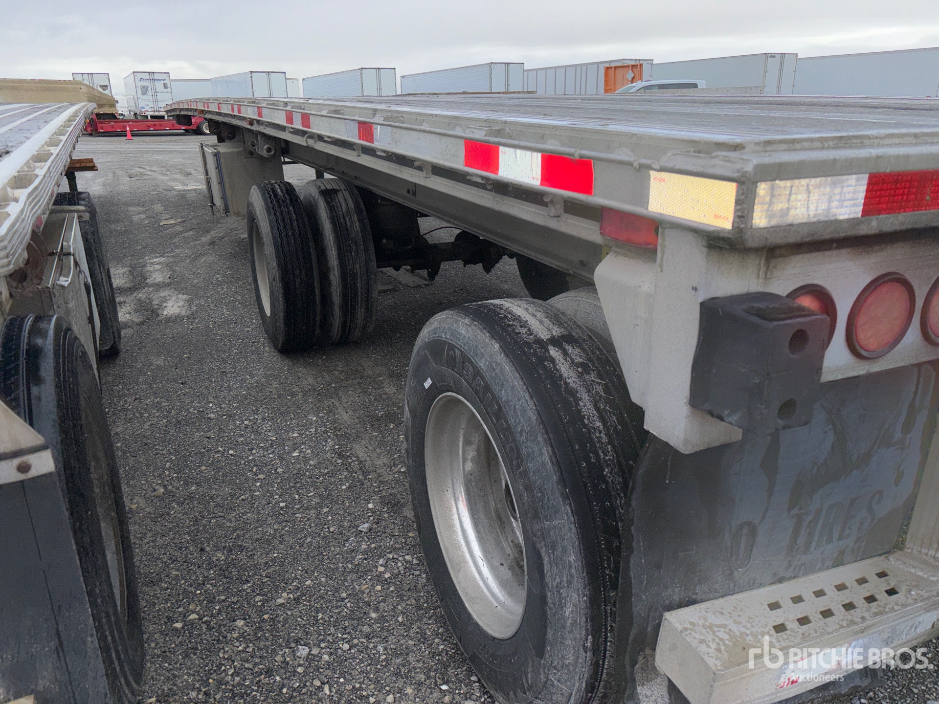 1997 East 18000 lb 48 ft T/A
