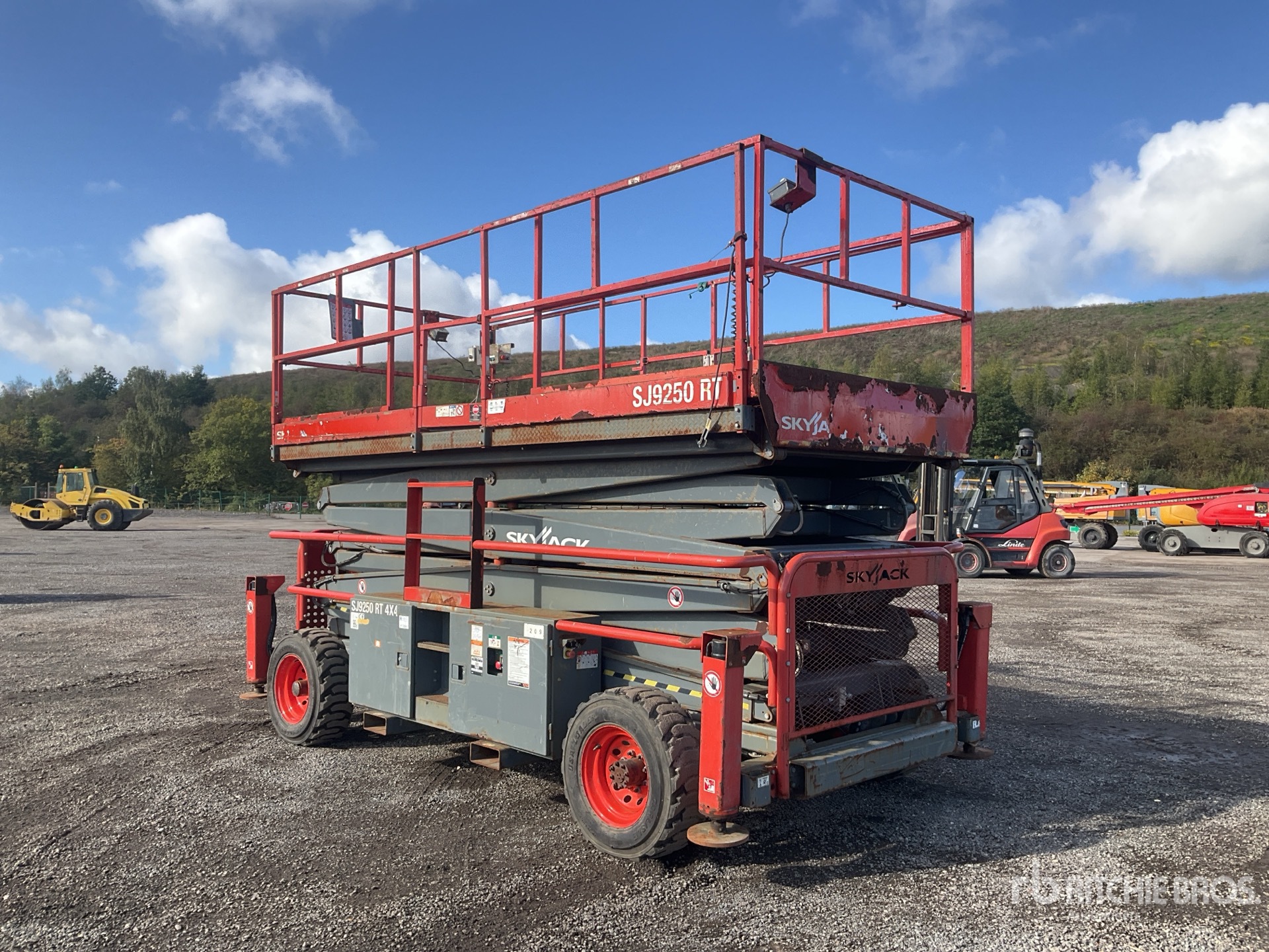 2015 Skyjack SJ9250