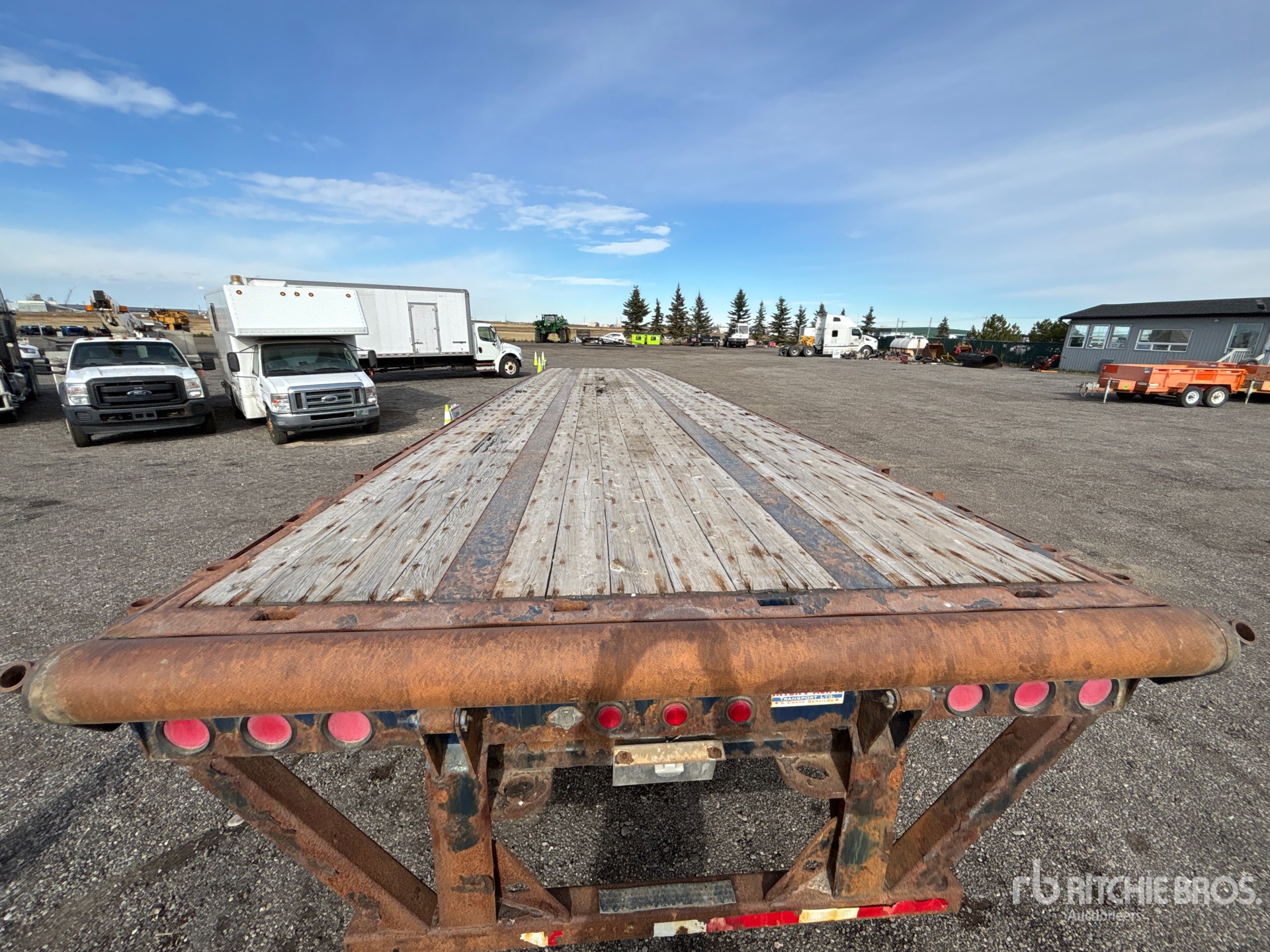 2005 Load King  40 FT TRI/A SPREAD AXLE