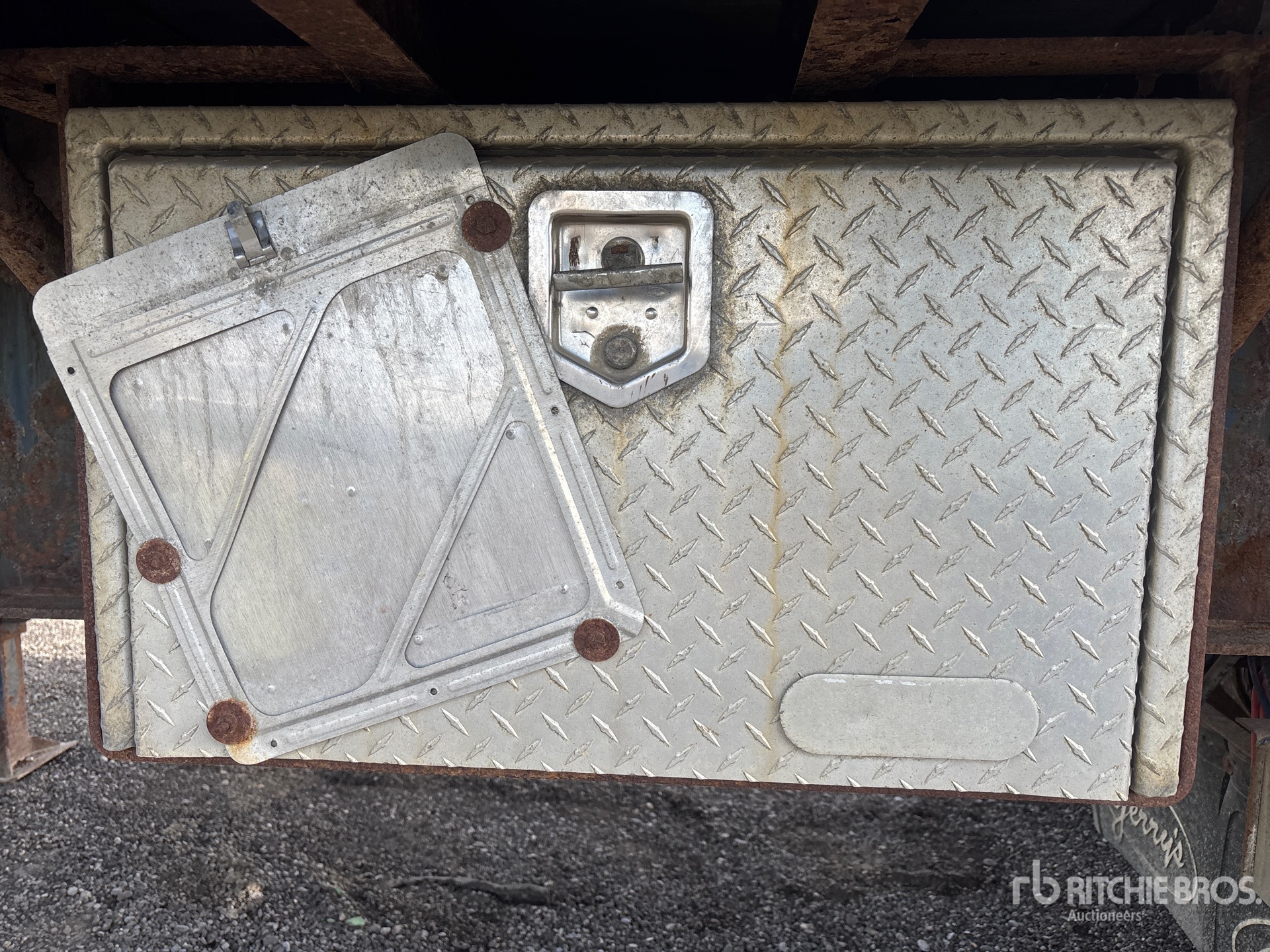 2005 Load King  40 FT TRI/A SPREAD AXLE
