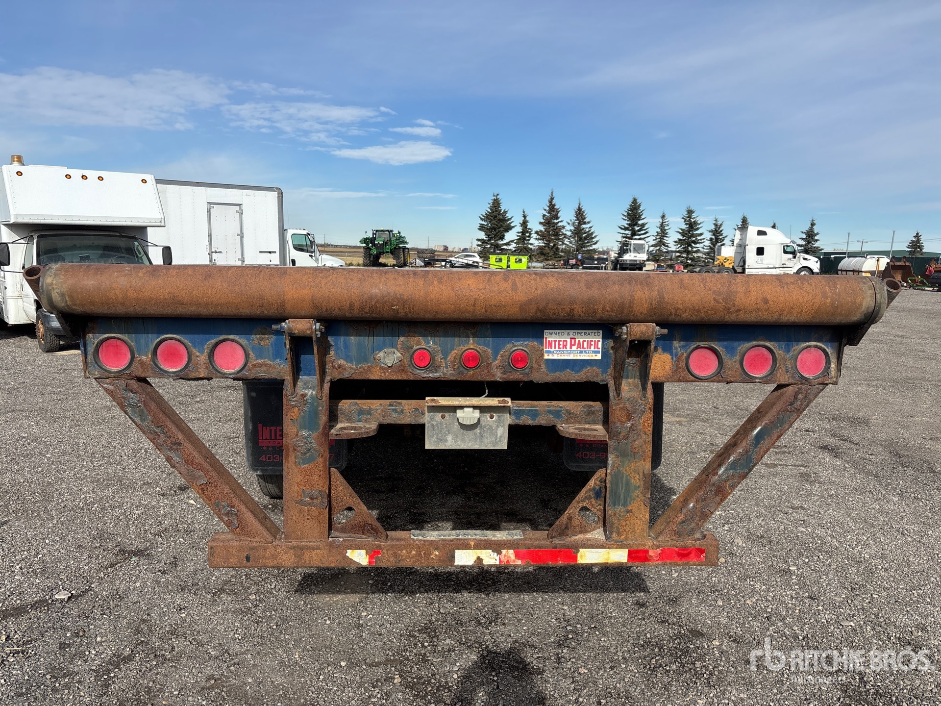 2005 Load King  40 FT TRI/A SPREAD AXLE