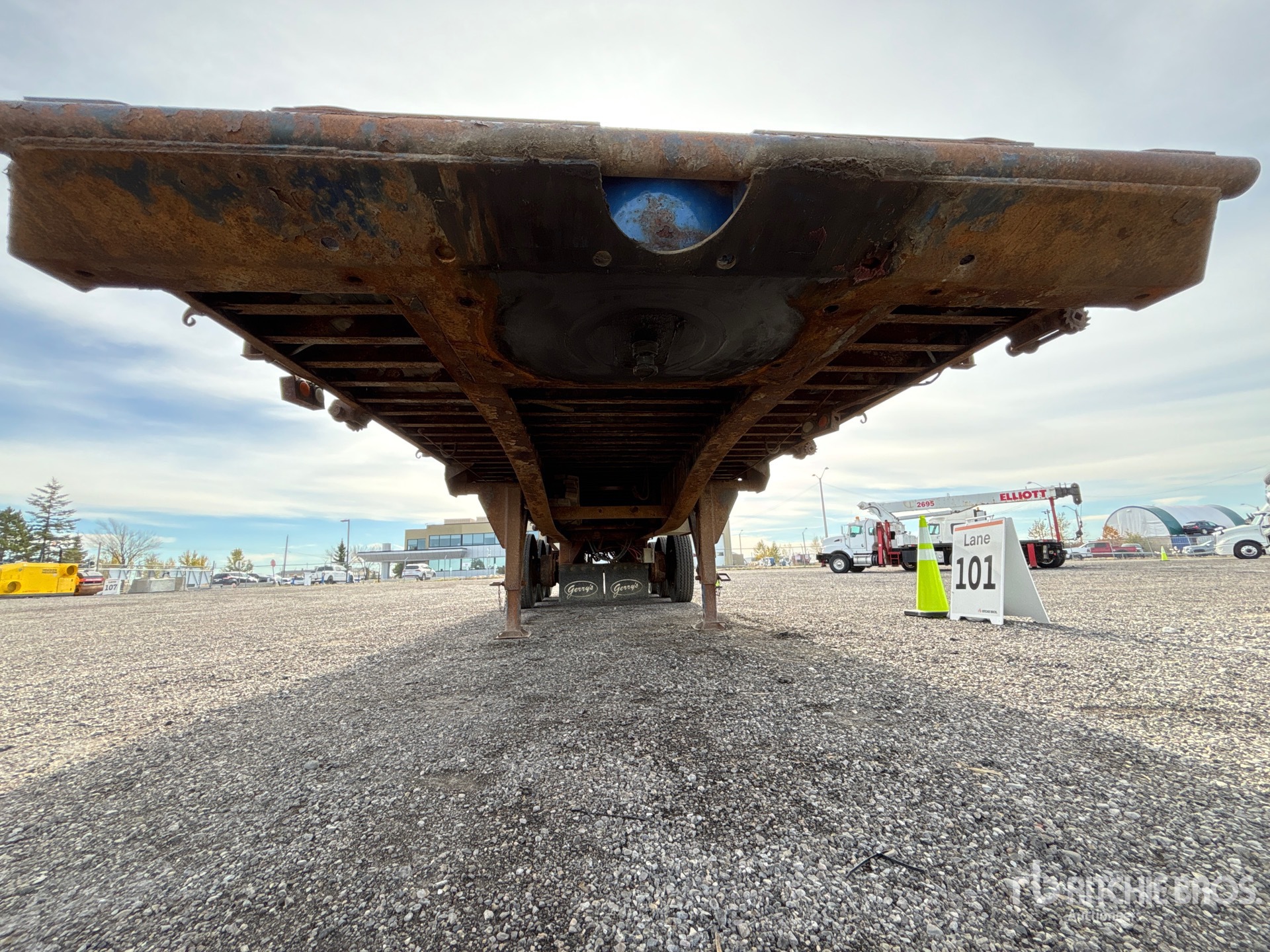 2005 Load King  40 FT TRI/A SPREAD AXLE