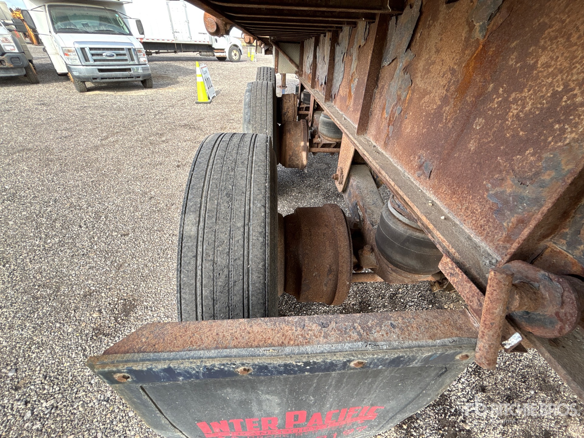 2005 Load King  40 FT TRI/A SPREAD AXLE