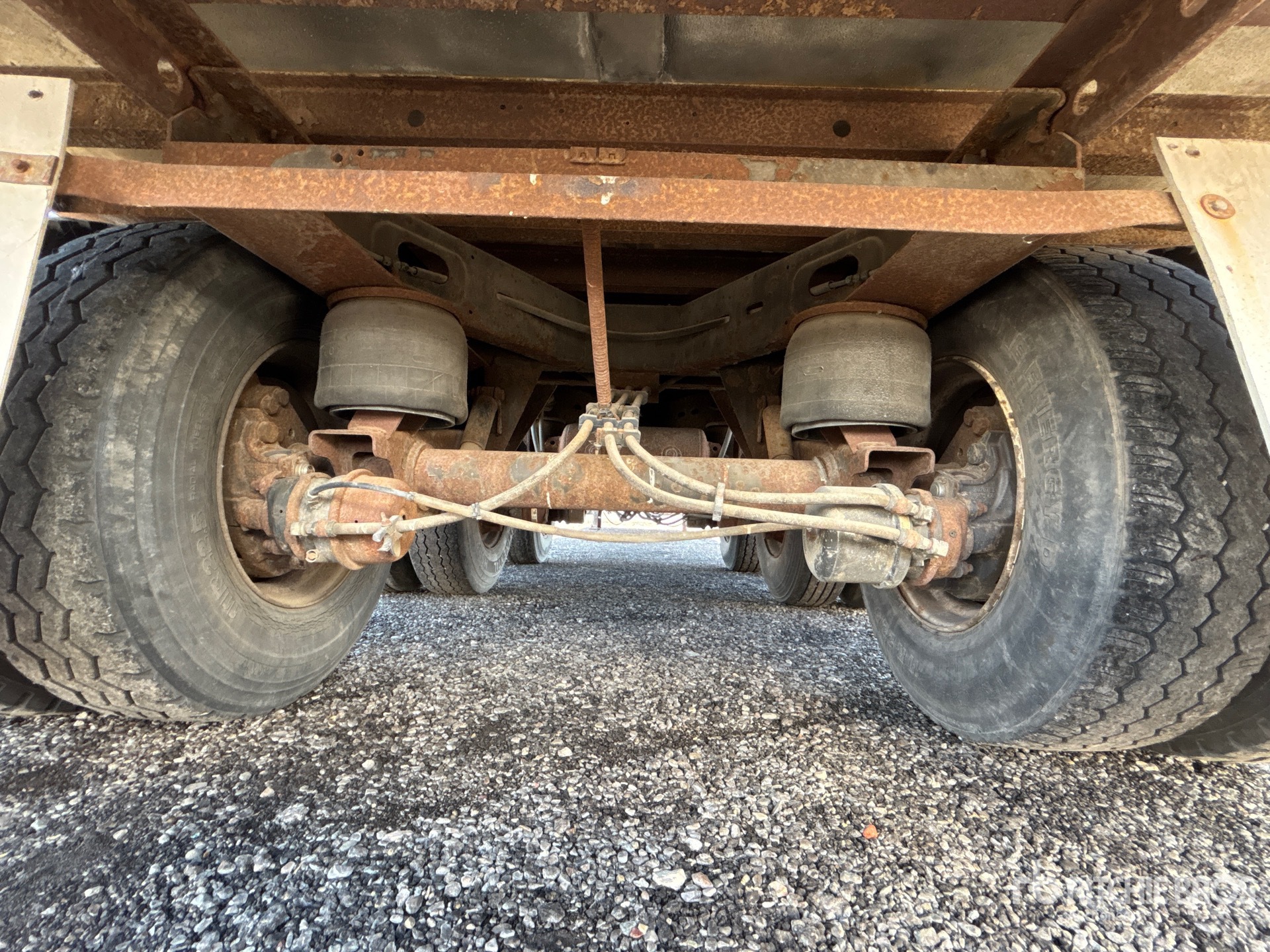 2005 Utility 53 FT X 102 IN TRI/A