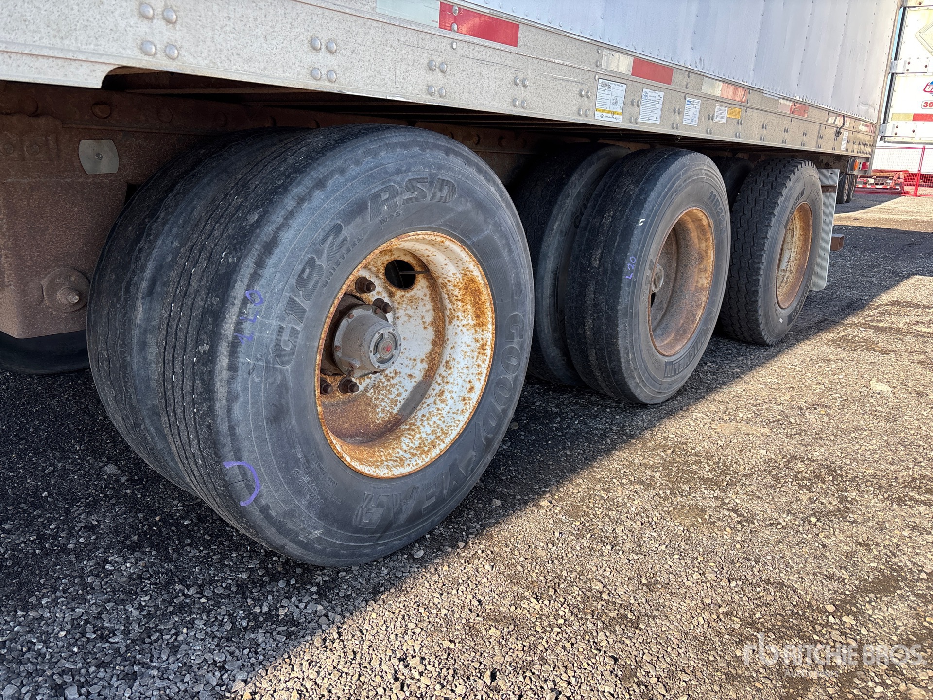 2005 Utility 53 FT X 102 IN TRI/A
