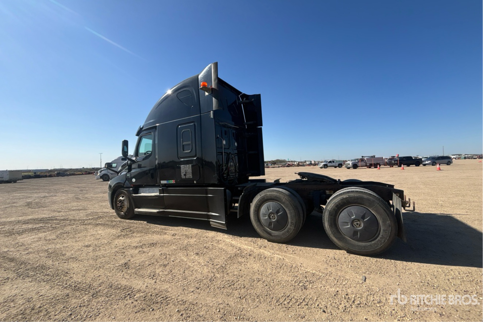 2019 Freightliner CASCADIA 126