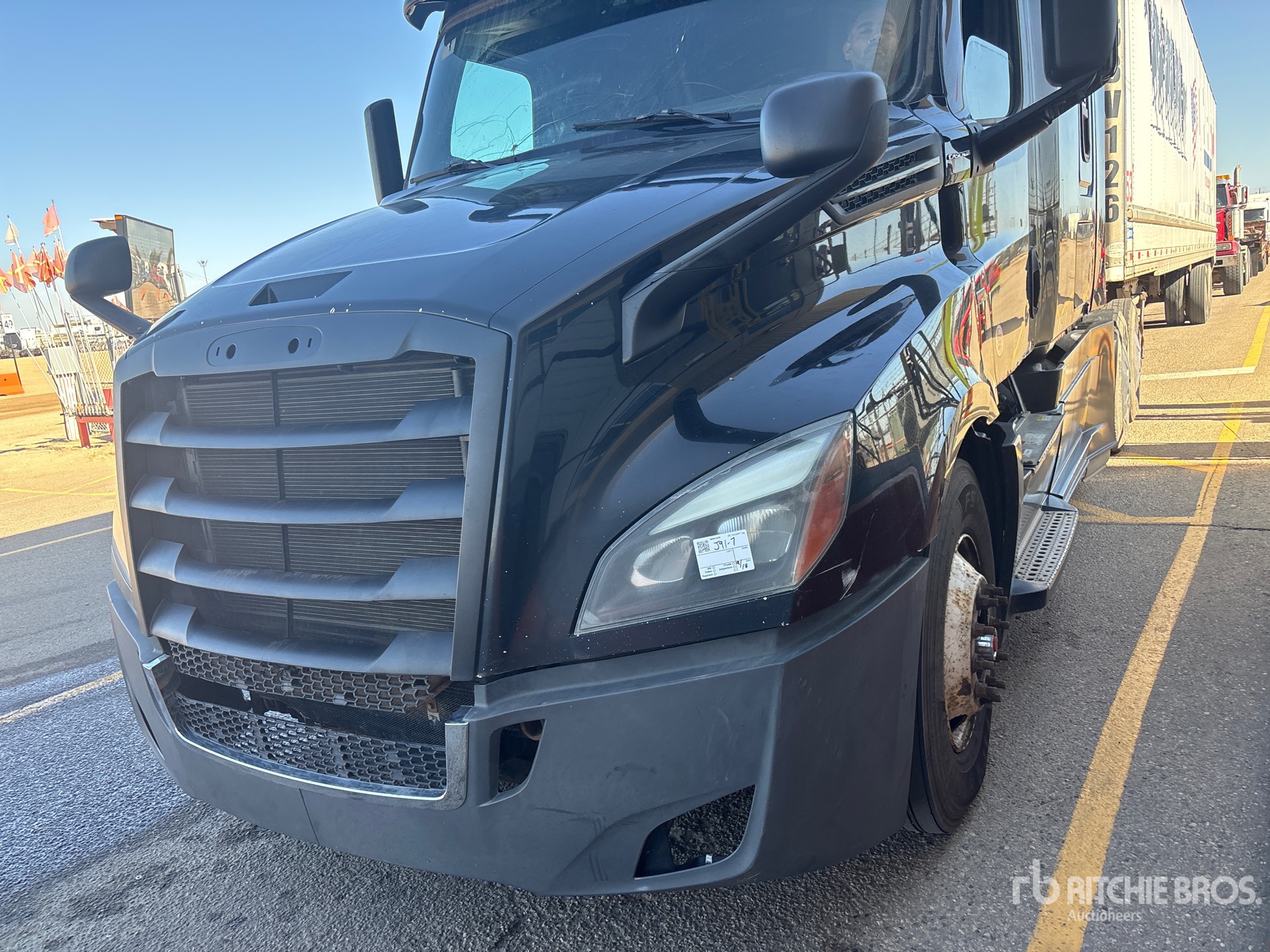 2019 Freightliner CASCADIA 126