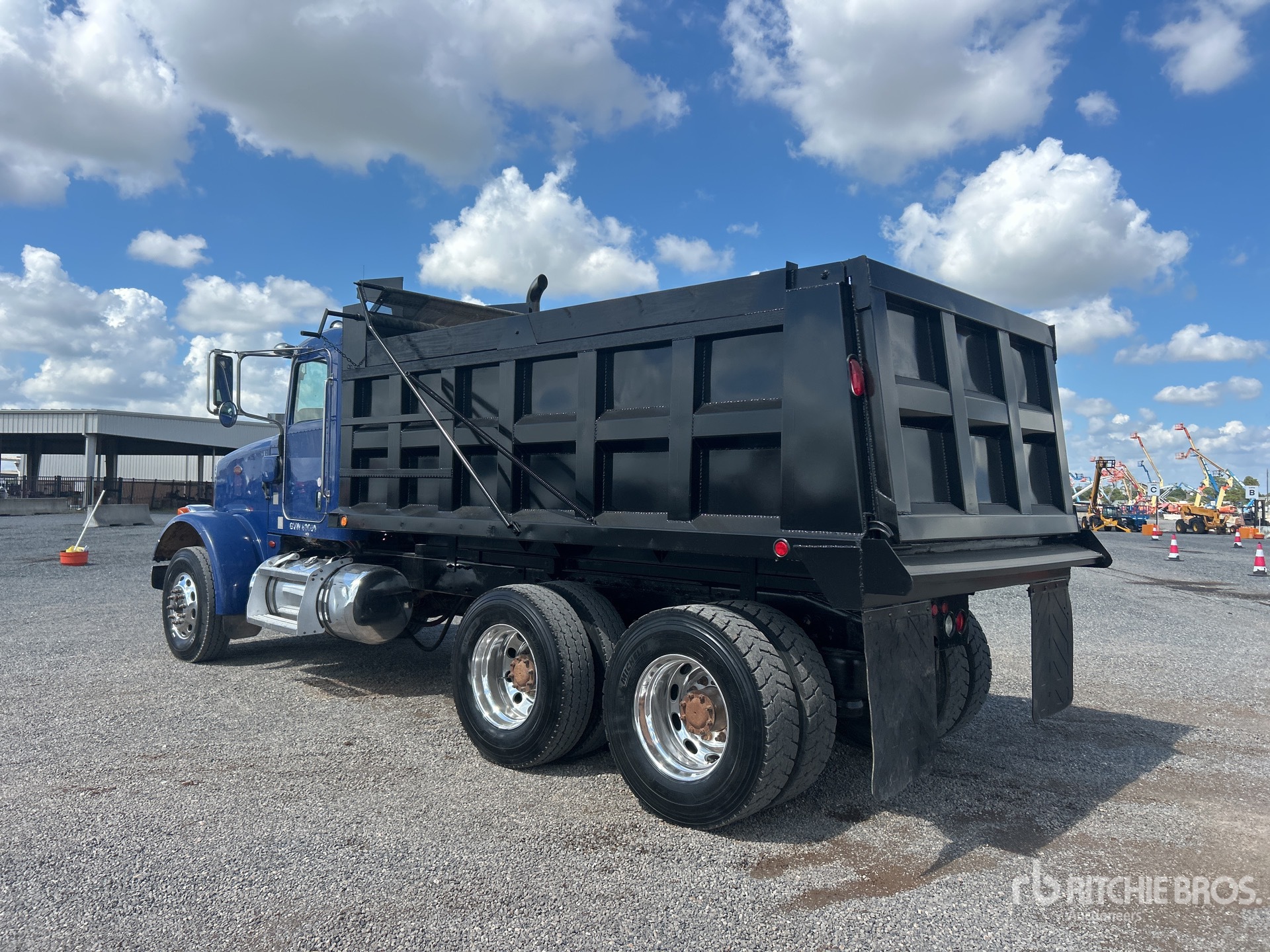 2016 Peterbilt 365