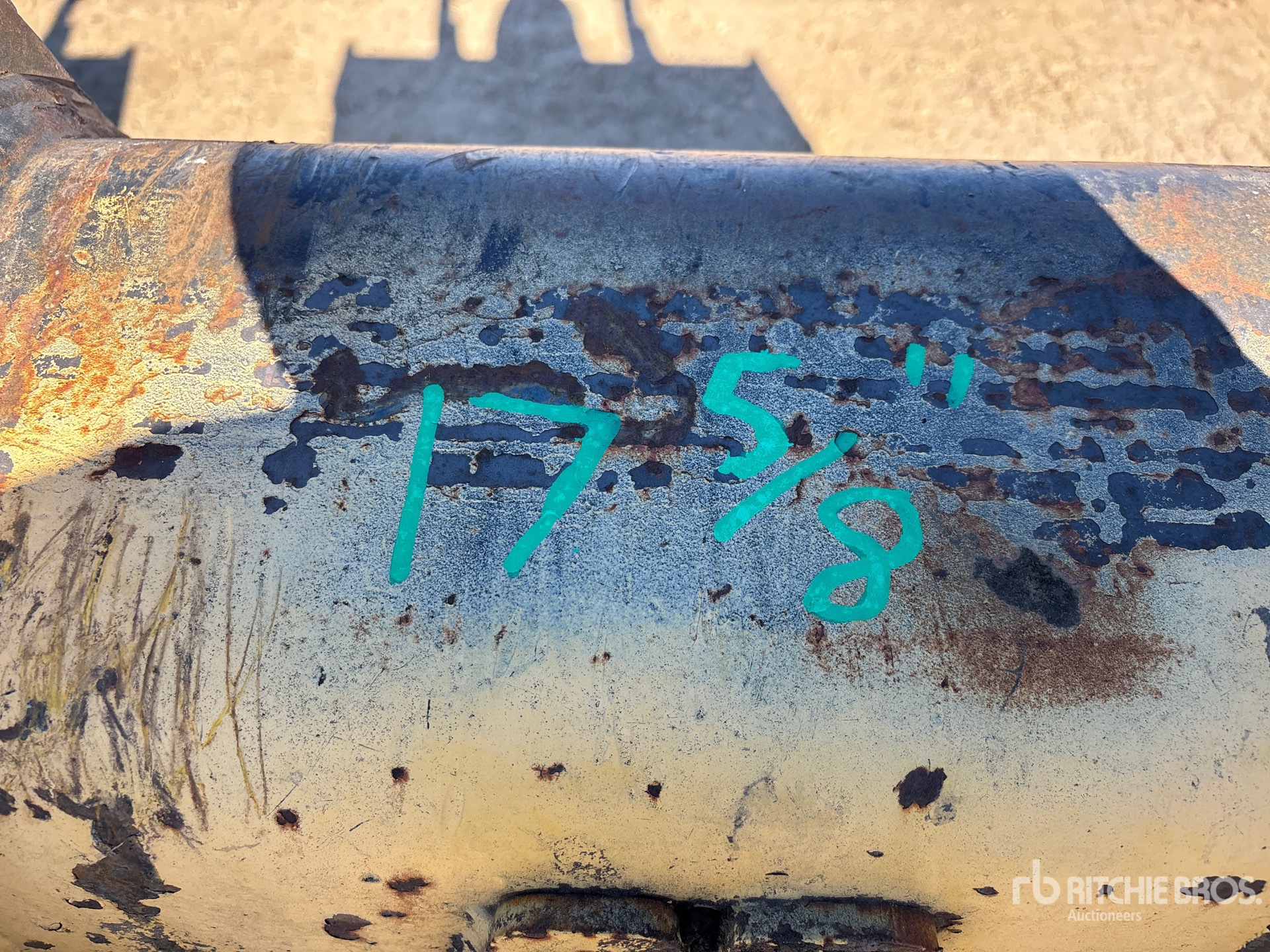 Imac QUANTITY OF (2) Q/C DIGGING 42  ...
