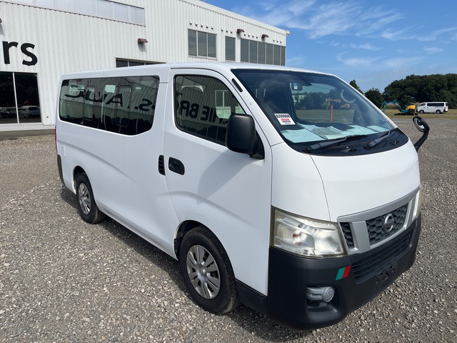 2014 Nissan NV350CARAVAN 10 Passenger Van