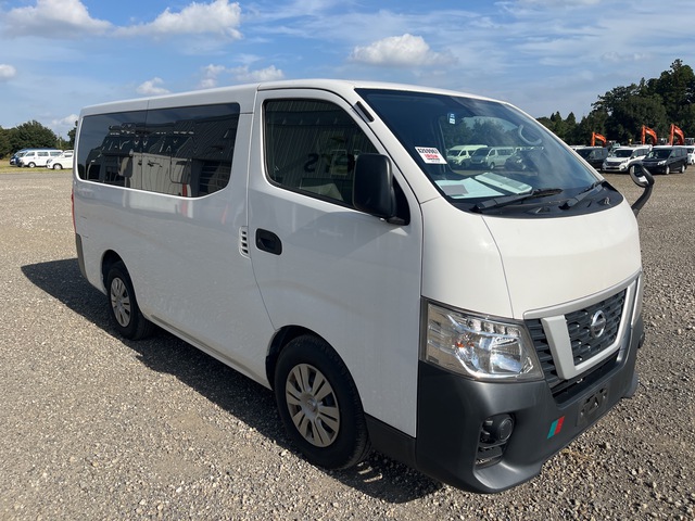 2020 Nissan NV350 CARAVA 10 Passenger Van