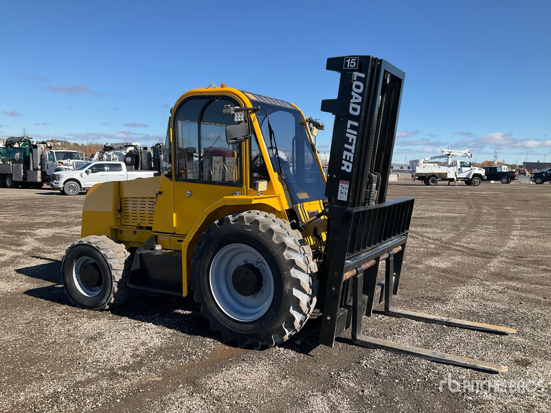 2014 Loadlifter LL2415-10D