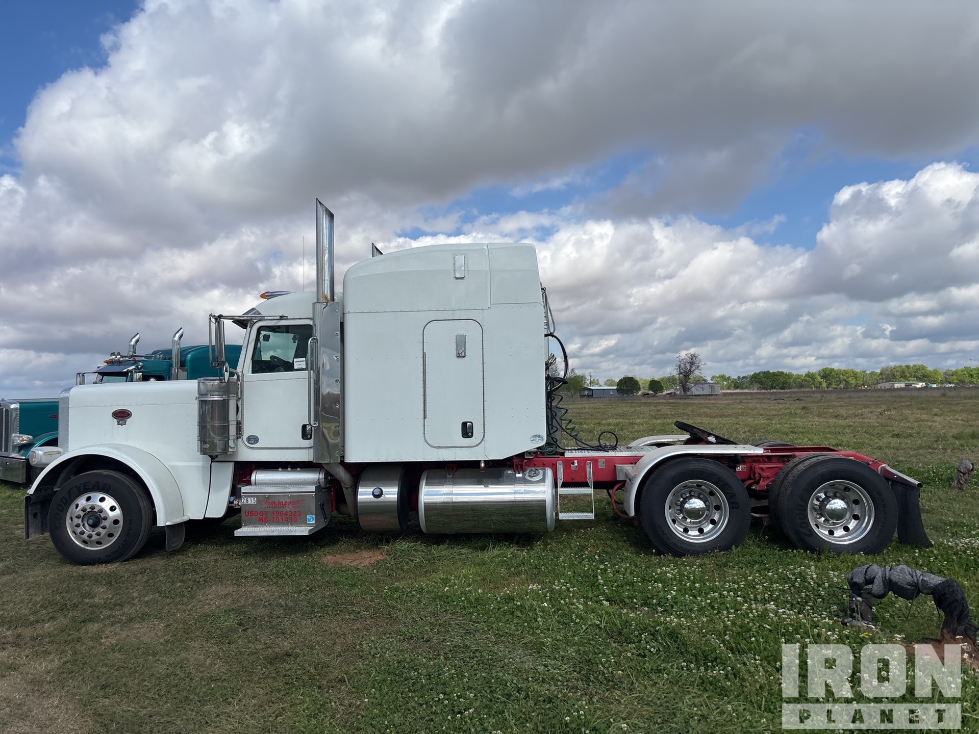 2014 Peterbilt 389