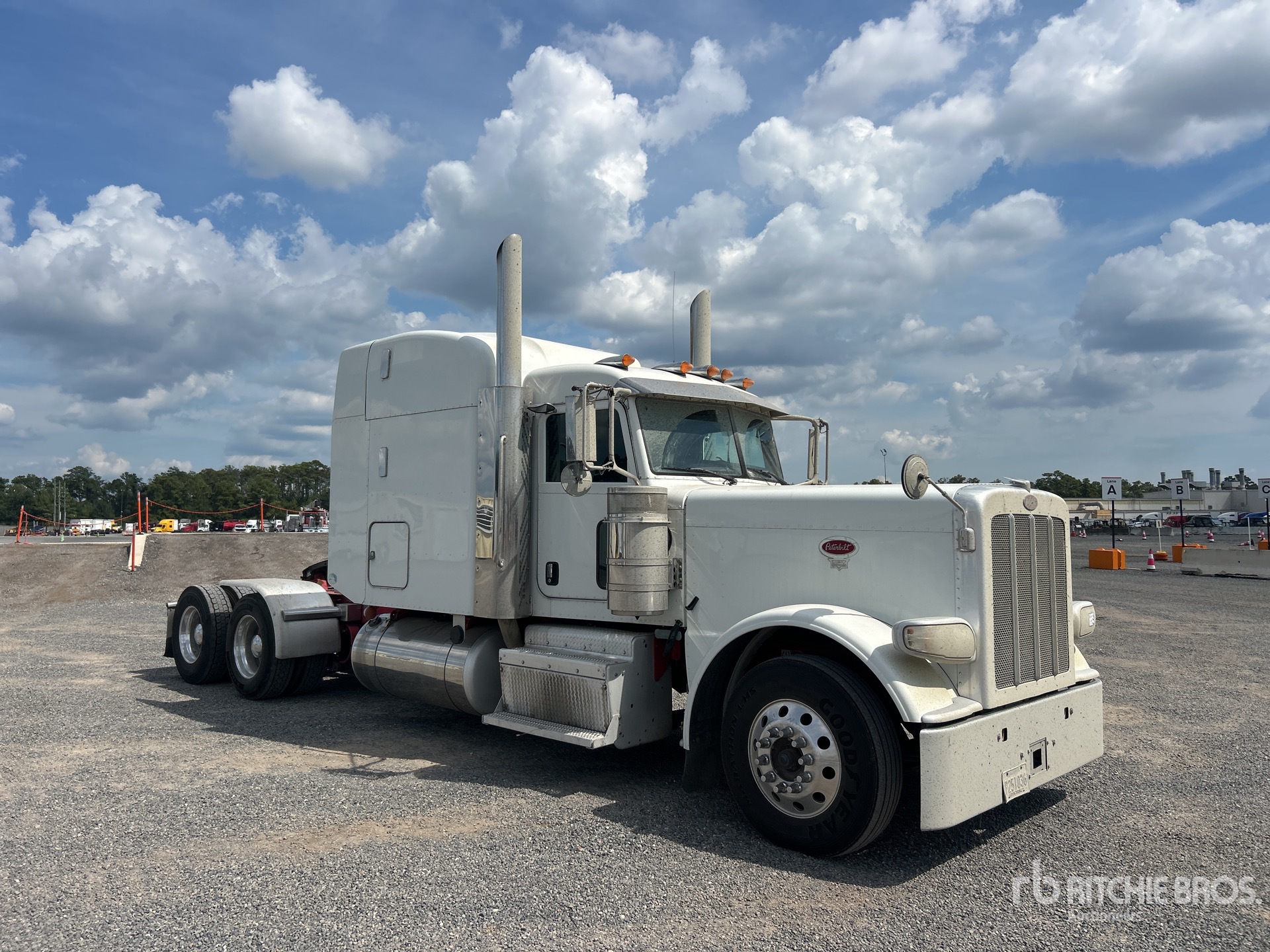 2014 Peterbilt 389