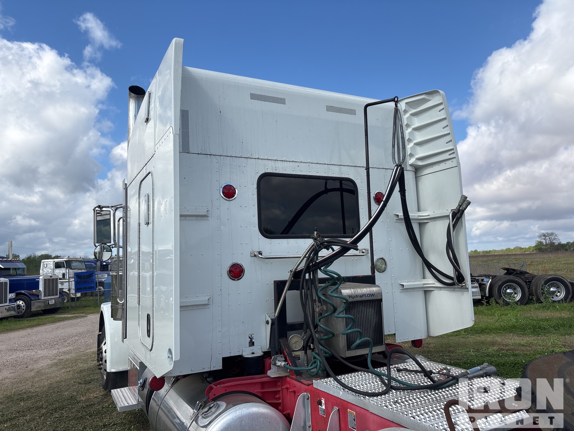 2014 Peterbilt 389
