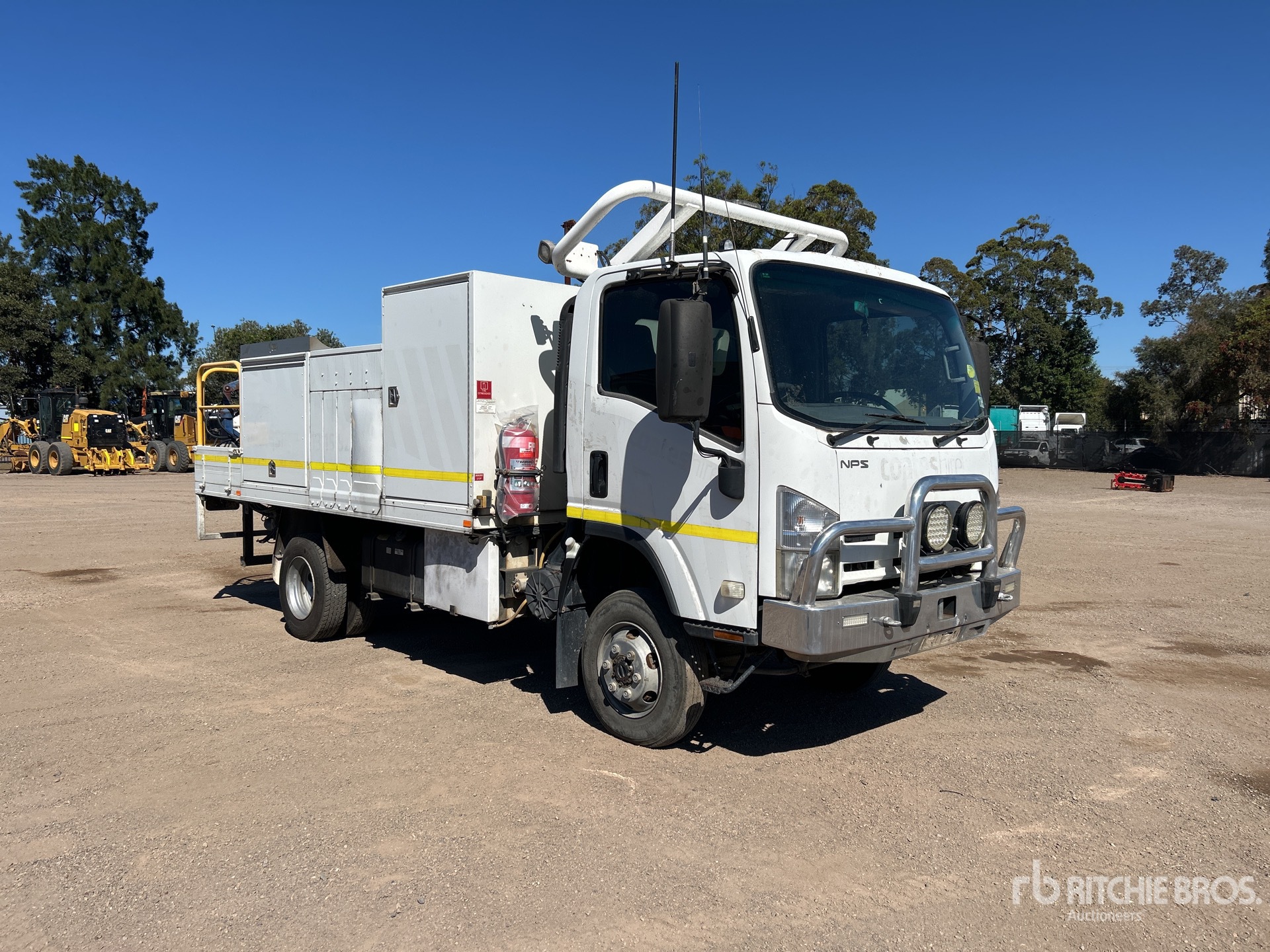 2013 Isuzu NPS300