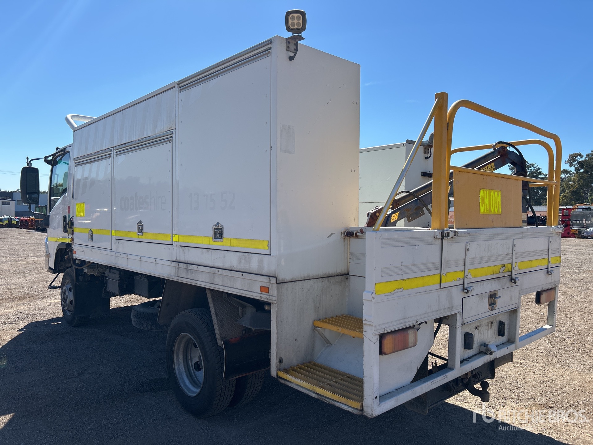 2013 Isuzu NPS300