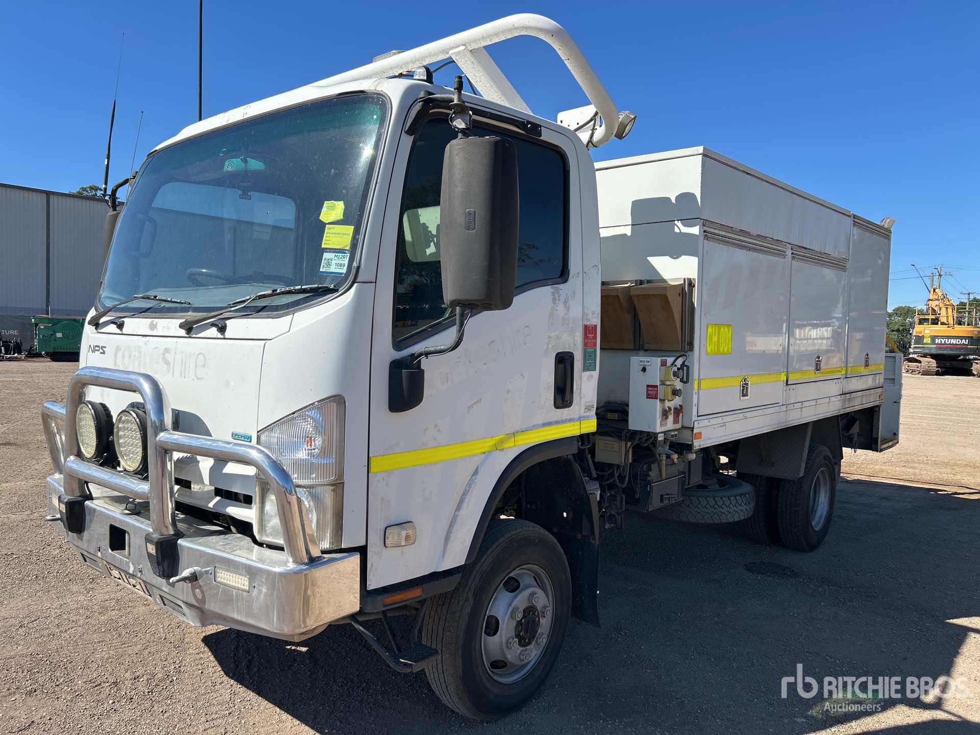 2013 Isuzu NPS300