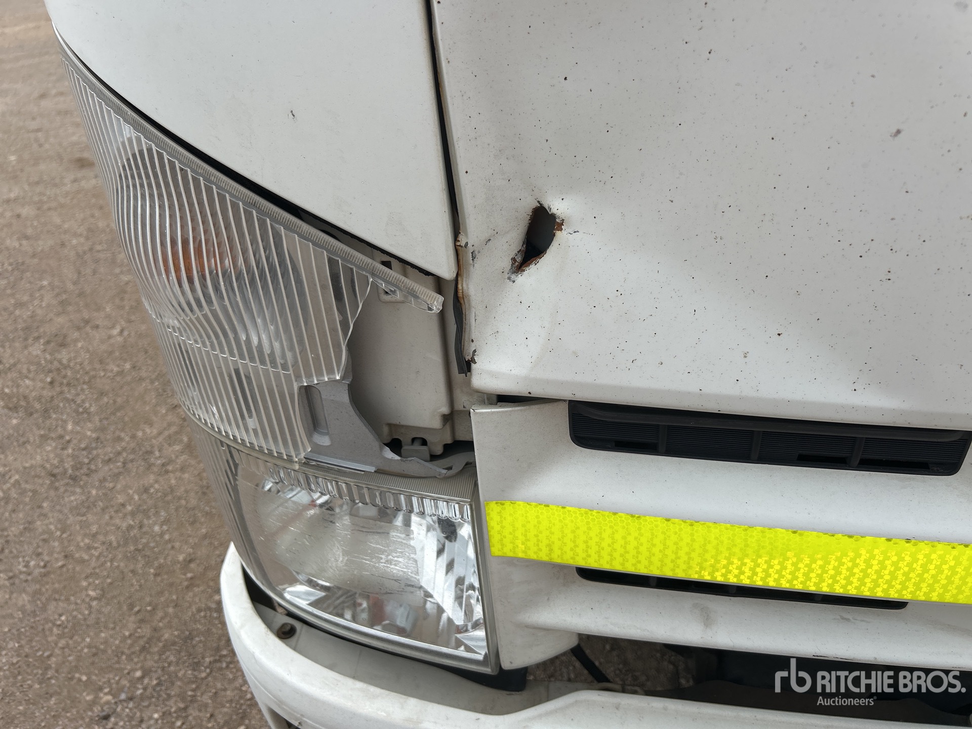 2009 Isuzu NPR300