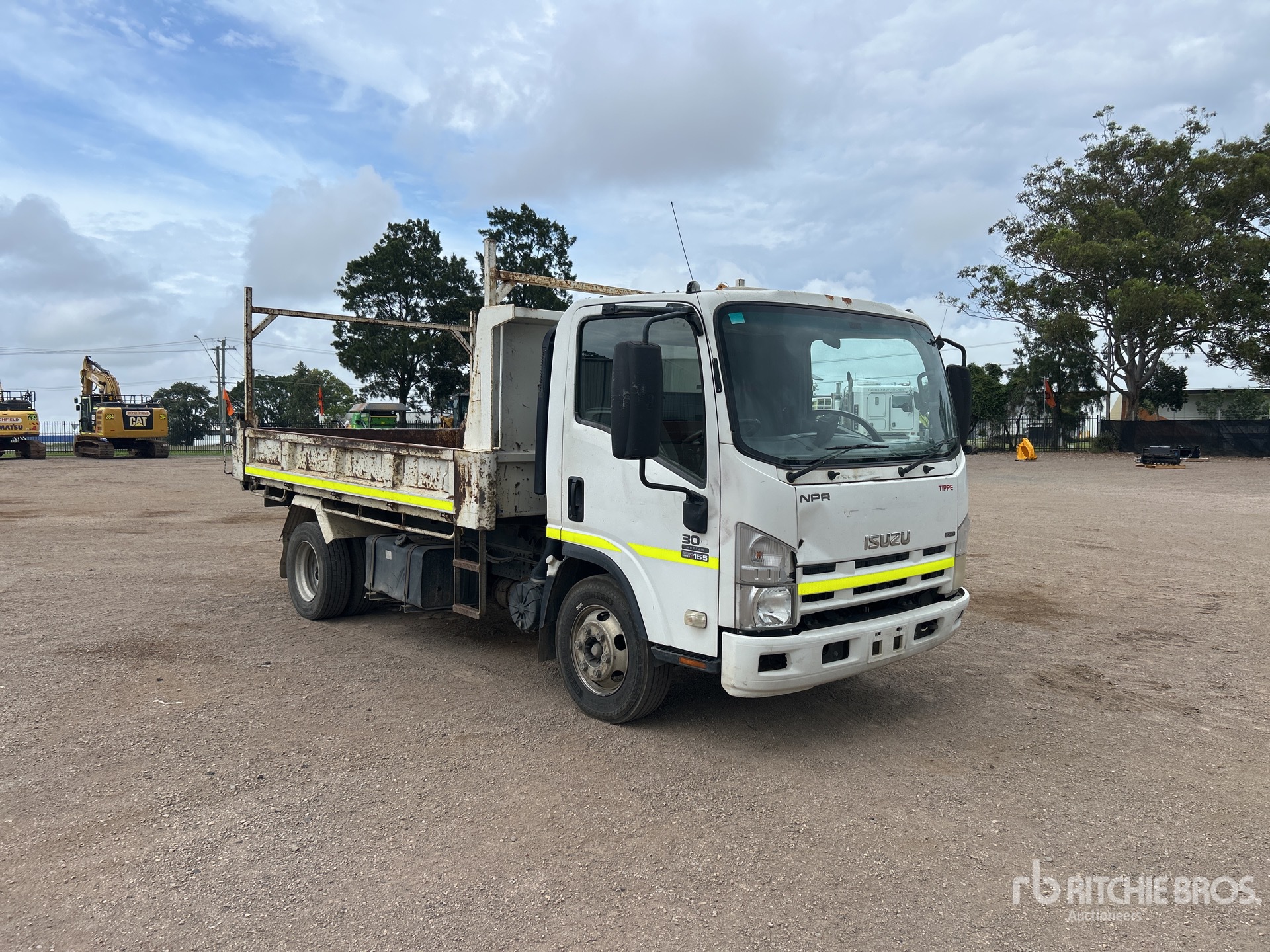 2009 Isuzu NPR300