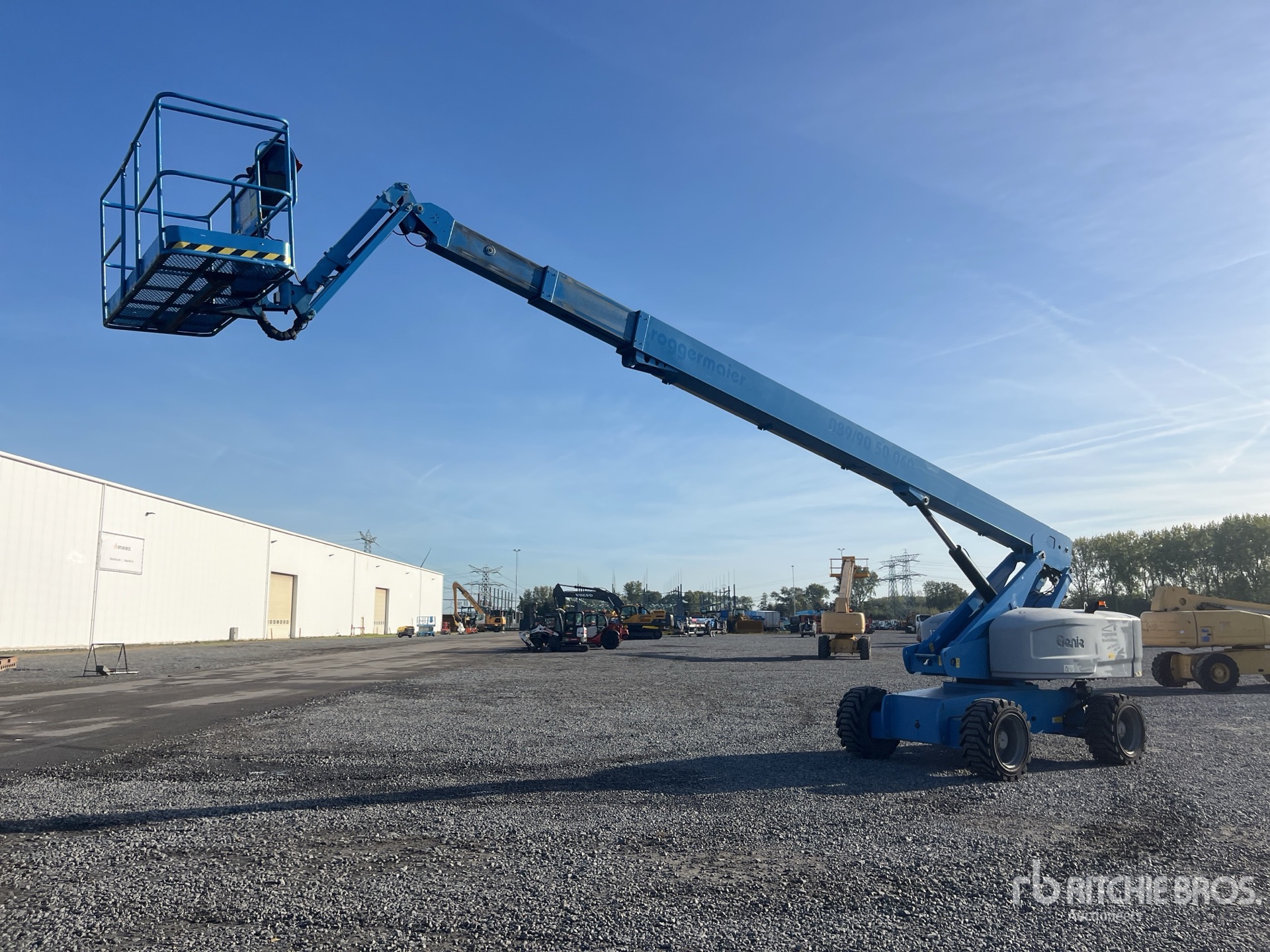 2012 Genie S-85