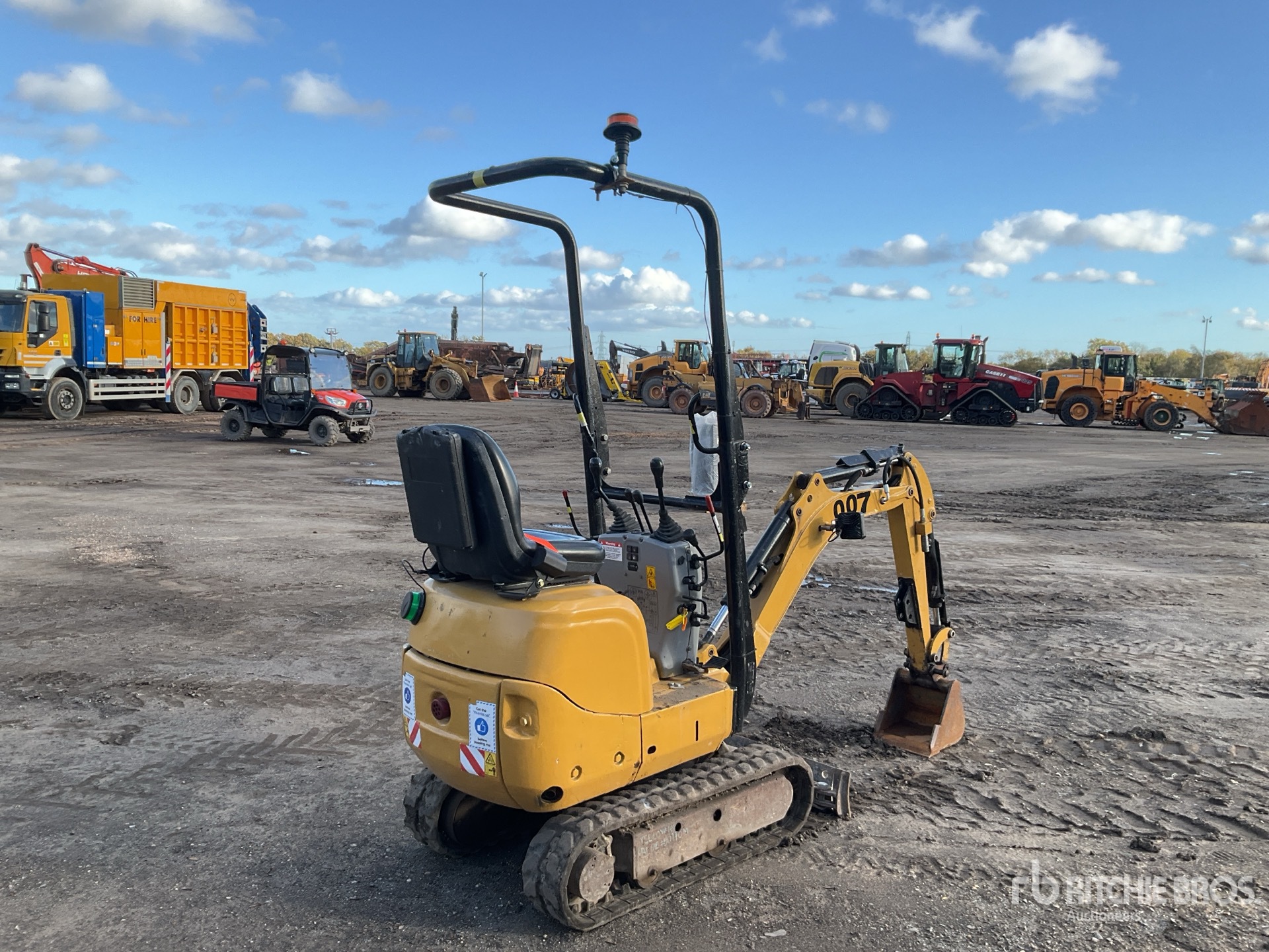 2013 Caterpillar 300.9D