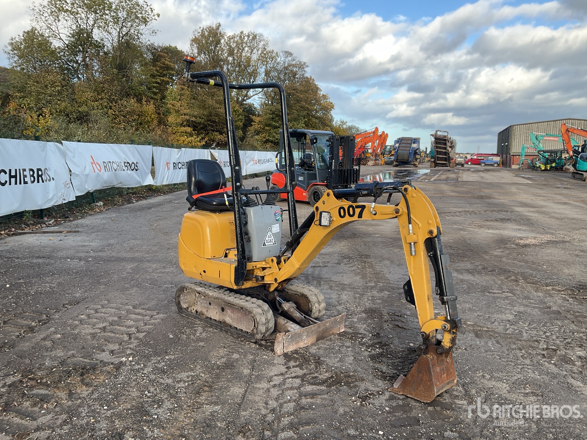 2013 Caterpillar 300.9D