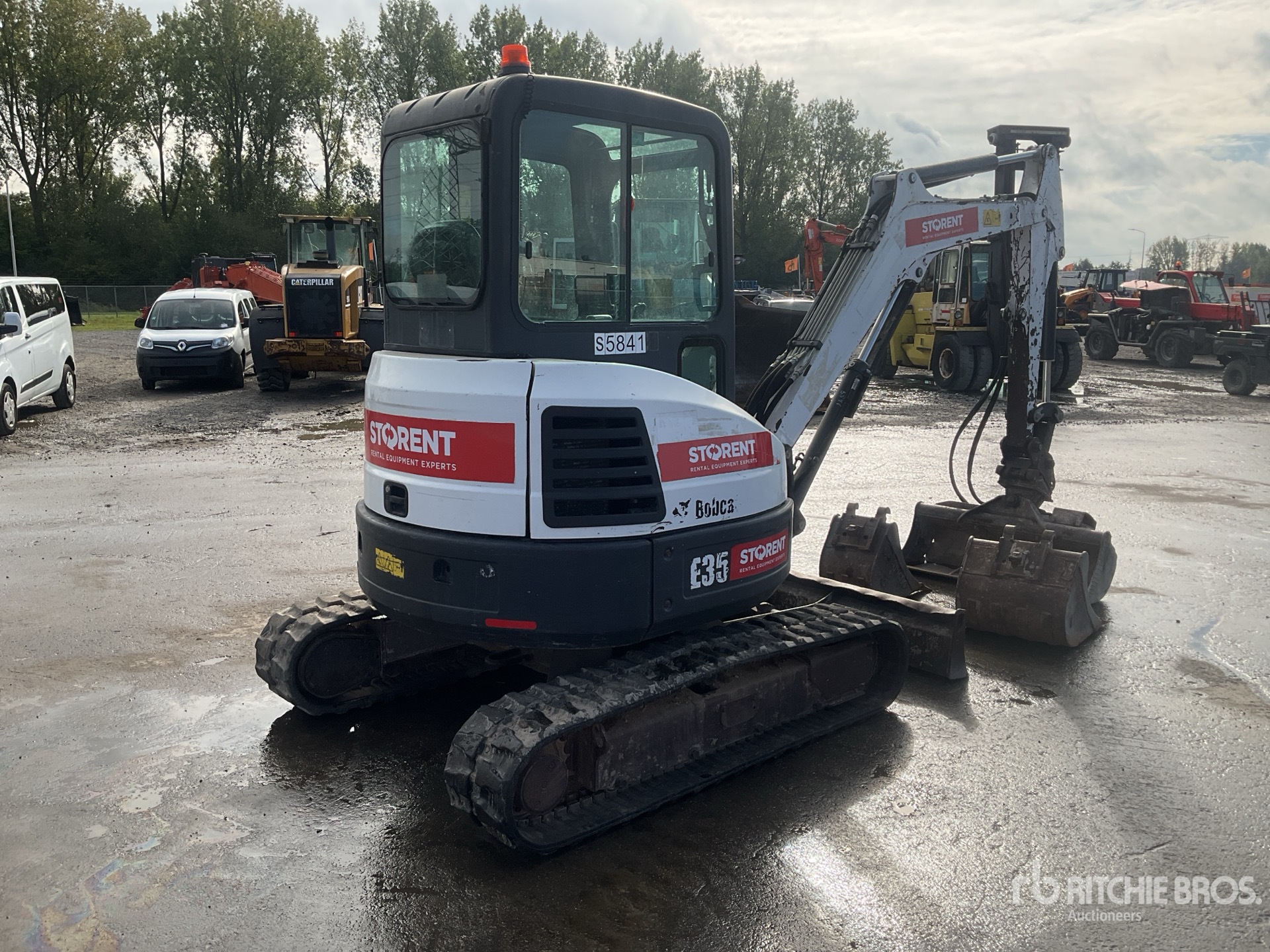 2015 Bobcat E35