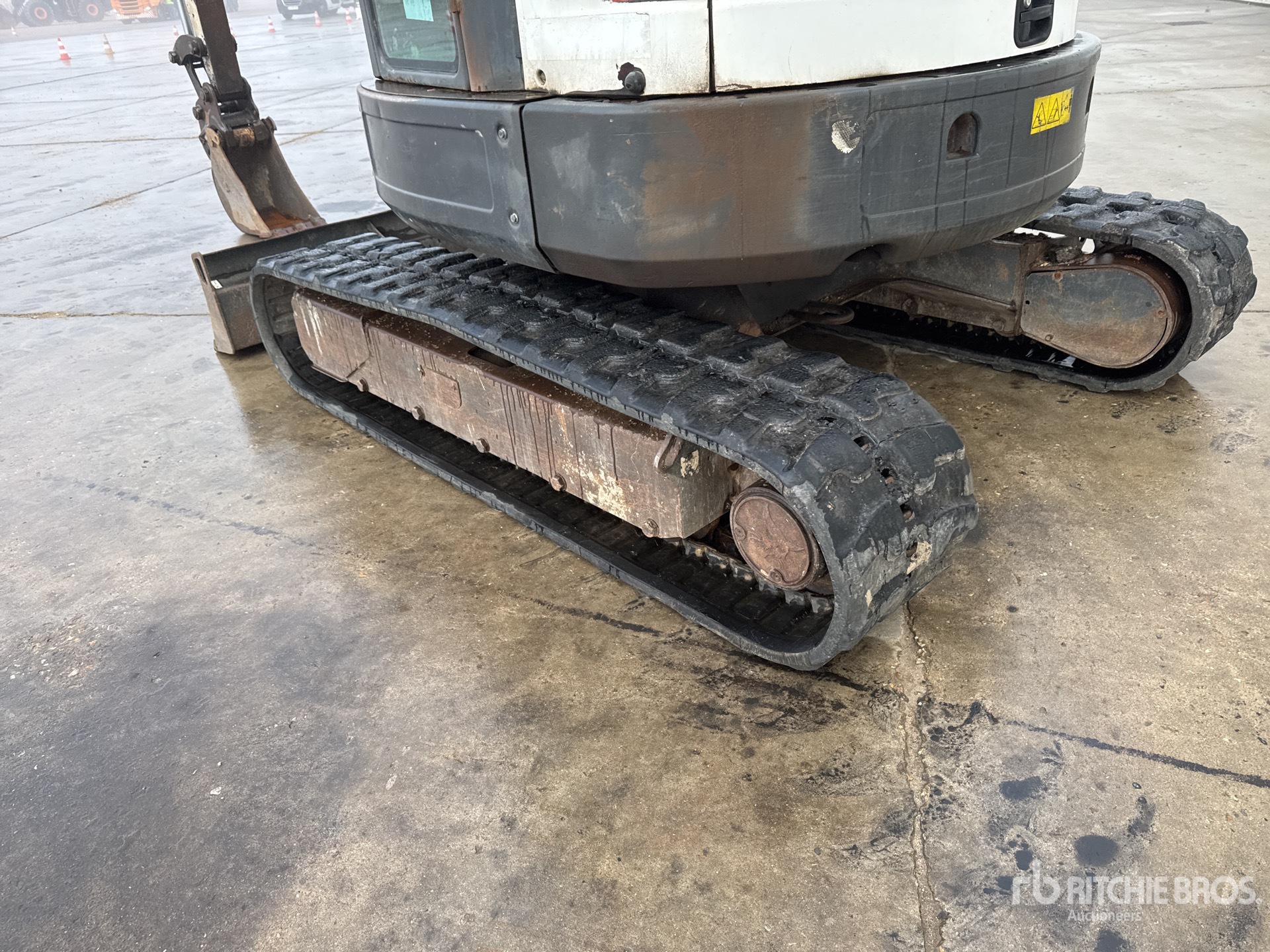 2011 Bobcat E50EM