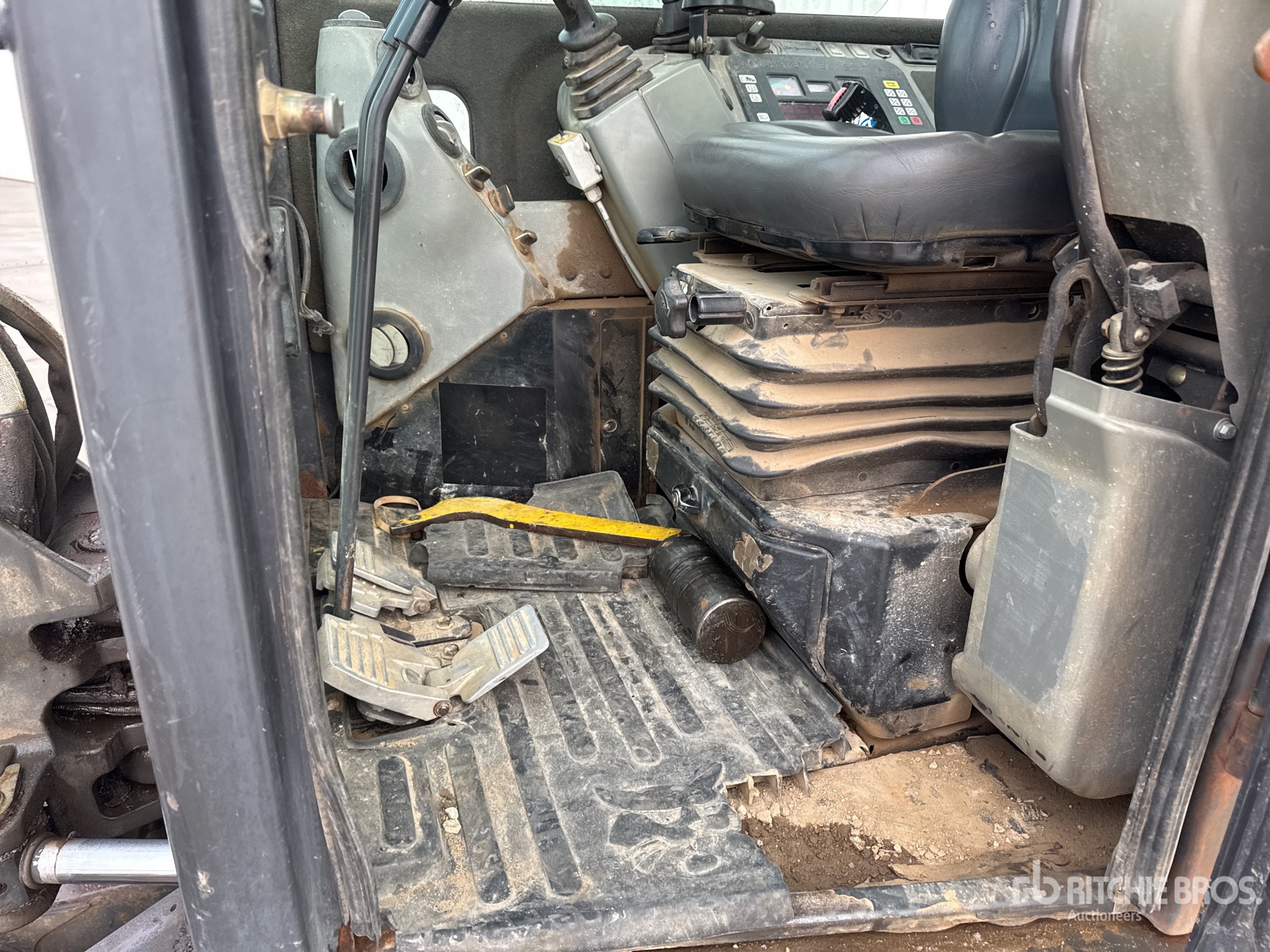 2011 Bobcat E50EM