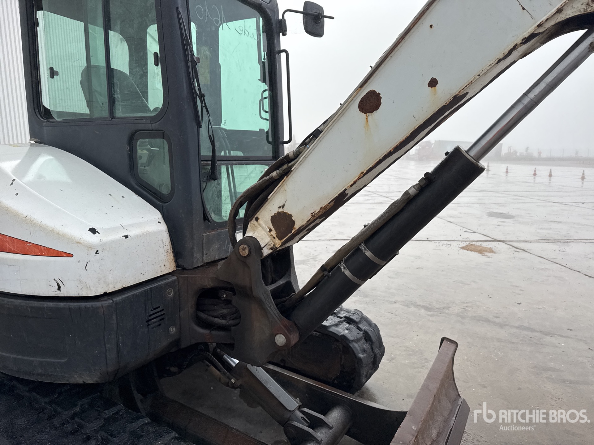 2011 Bobcat E50EM