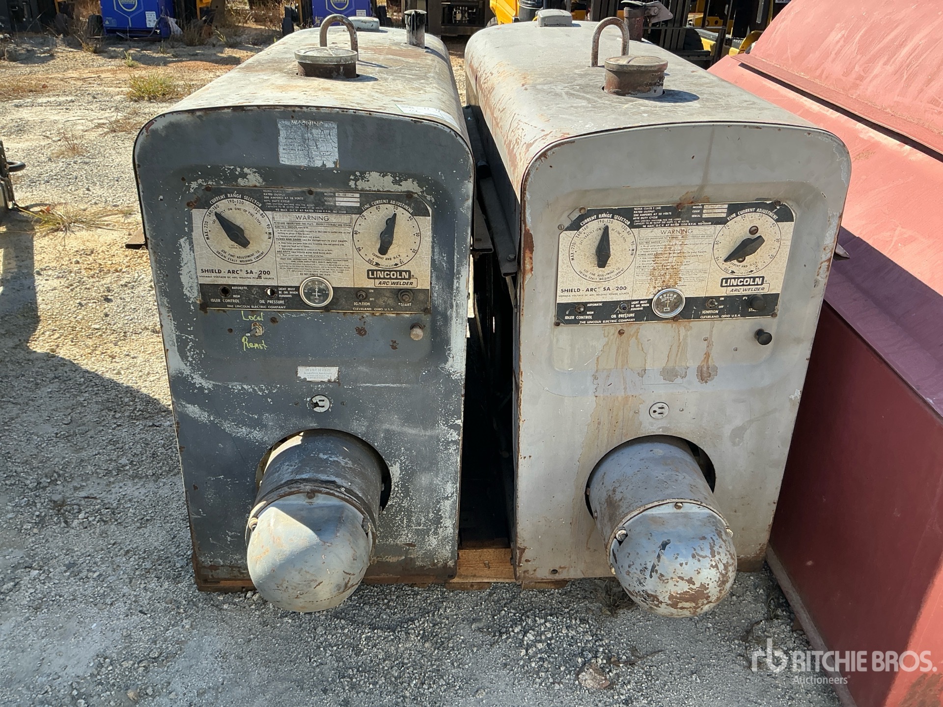 Lincoln QUANTITY OF (2) 200 A STICK (IN ...