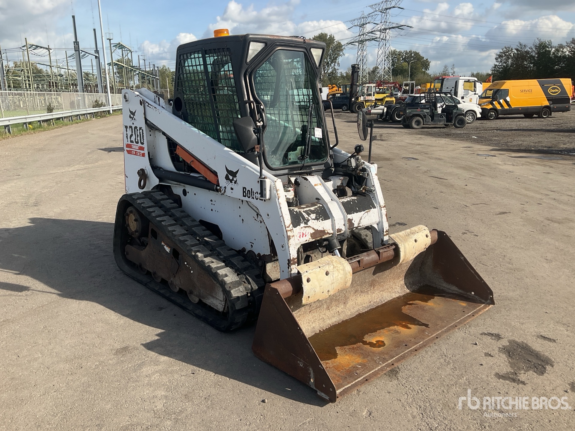 2001 Bobcat T200