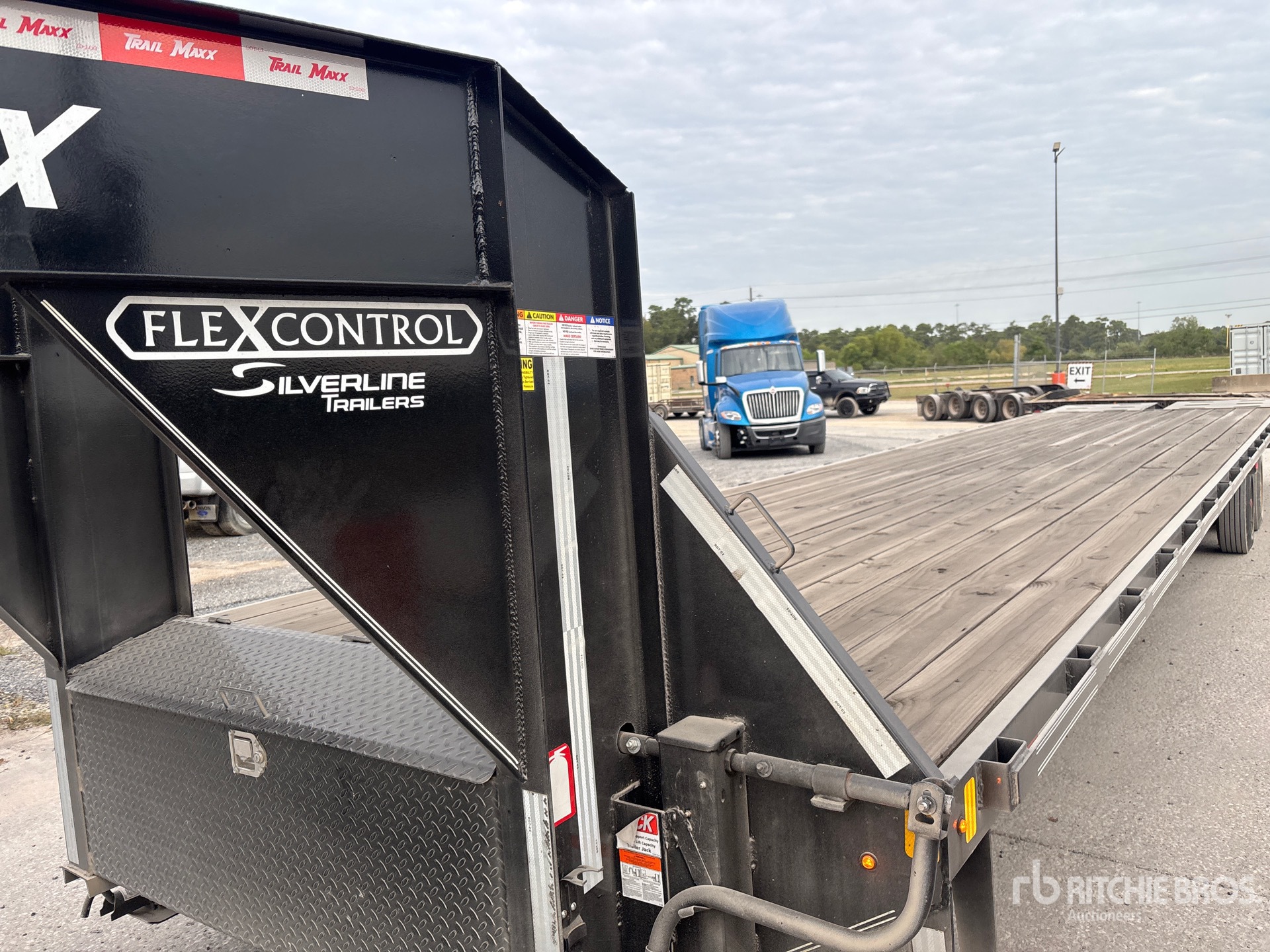 2025 Trailmax 40 FT T/A GOOSENECK
