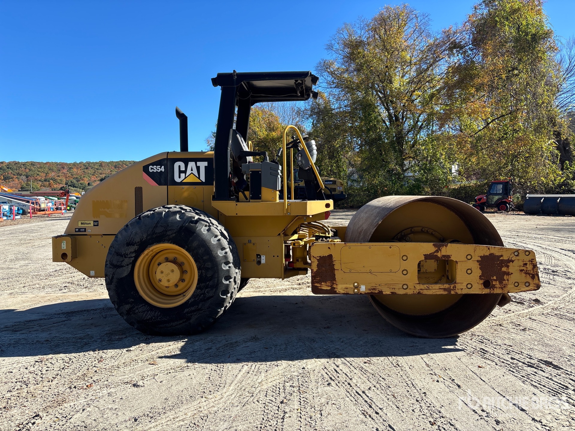 2011 Caterpillar CS-54
