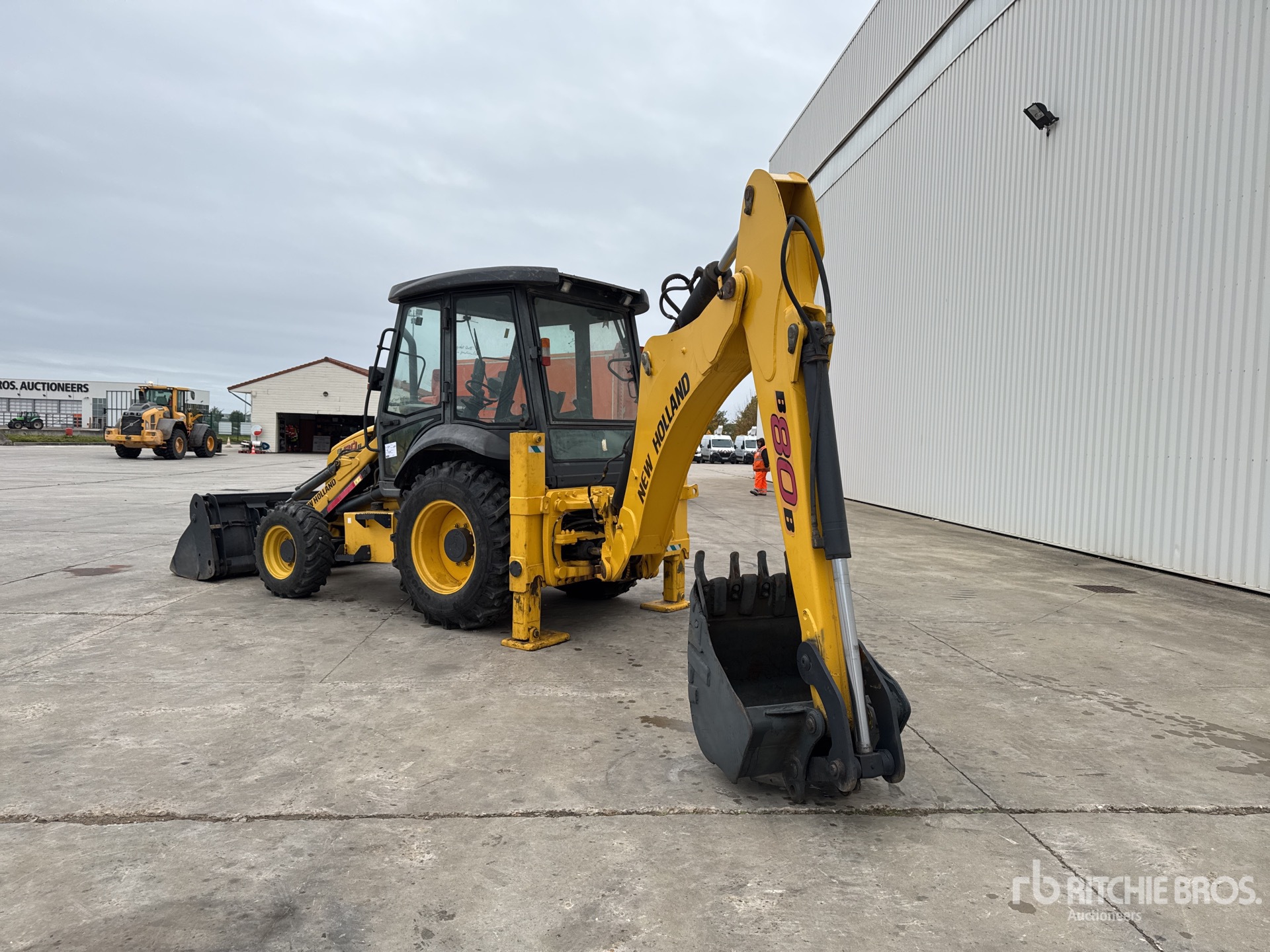 2017 New Holland B80B-SS