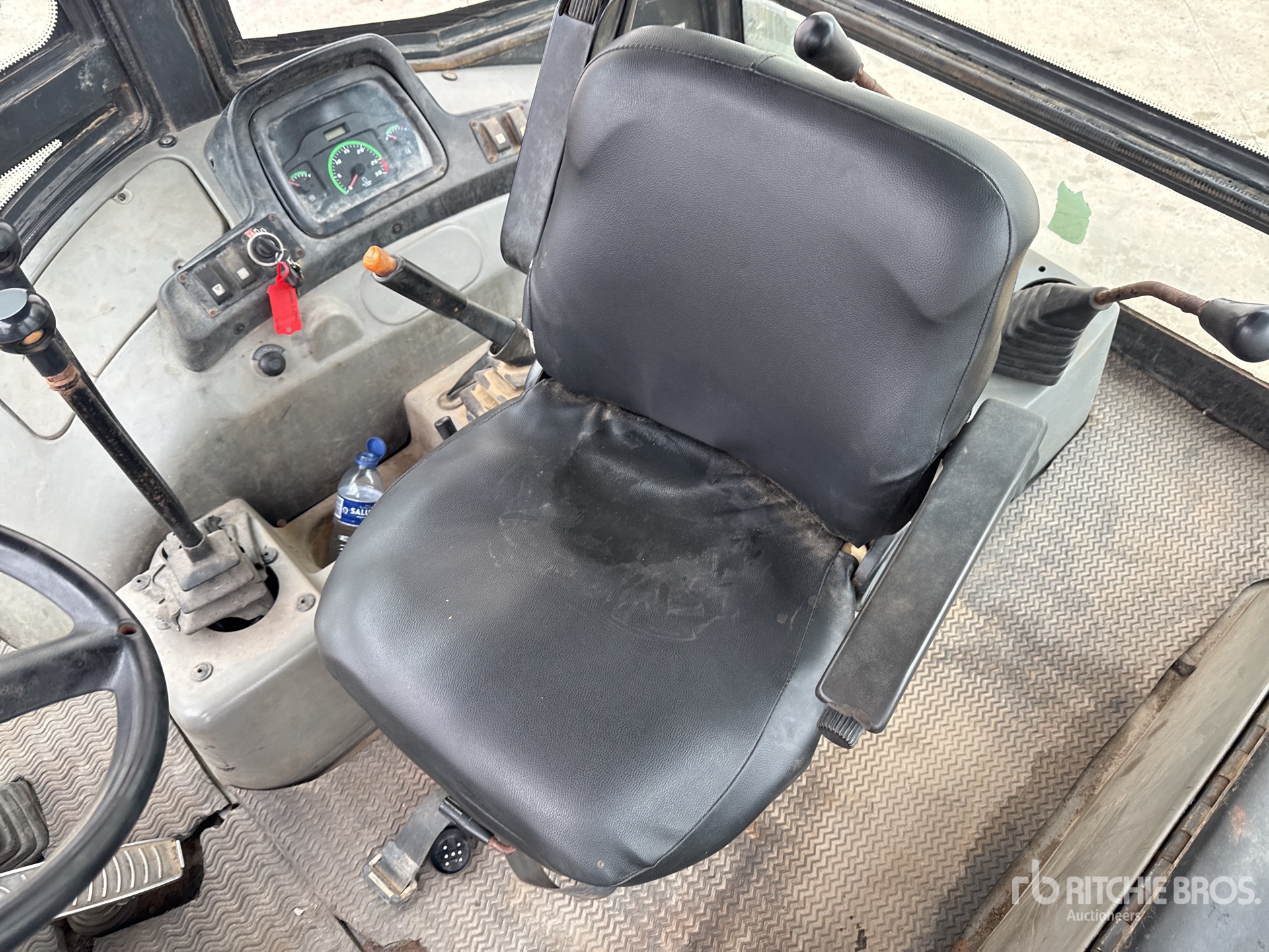 2017 New Holland B80B-SS