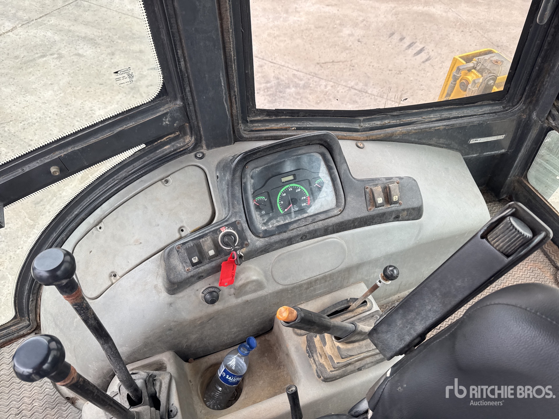 2017 New Holland B80B-SS