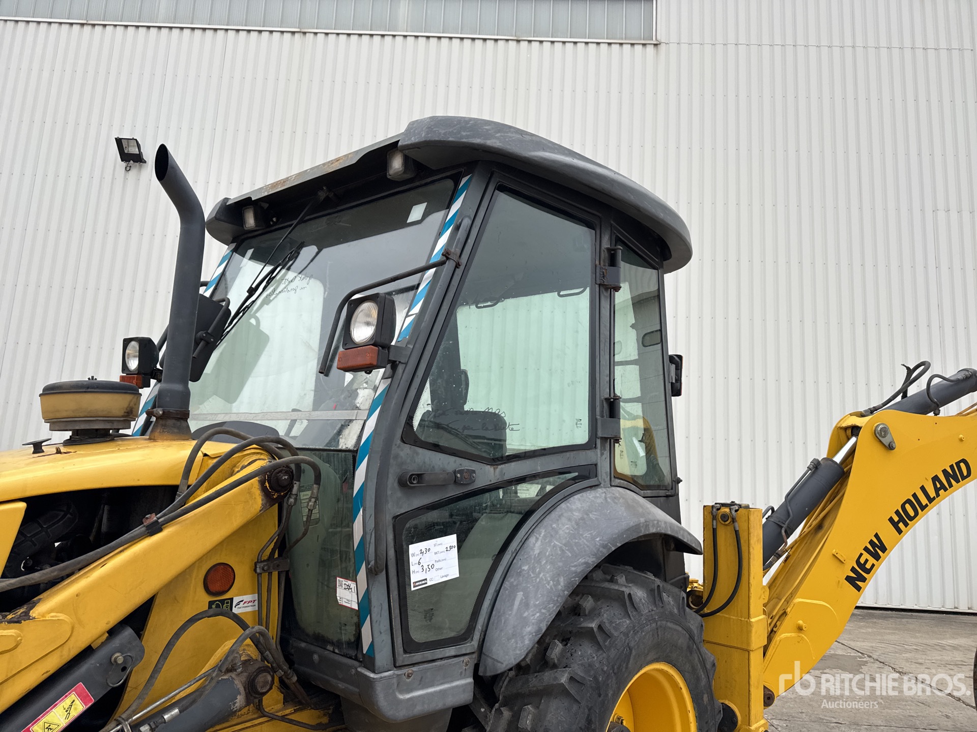 2017 New Holland B80B-SS