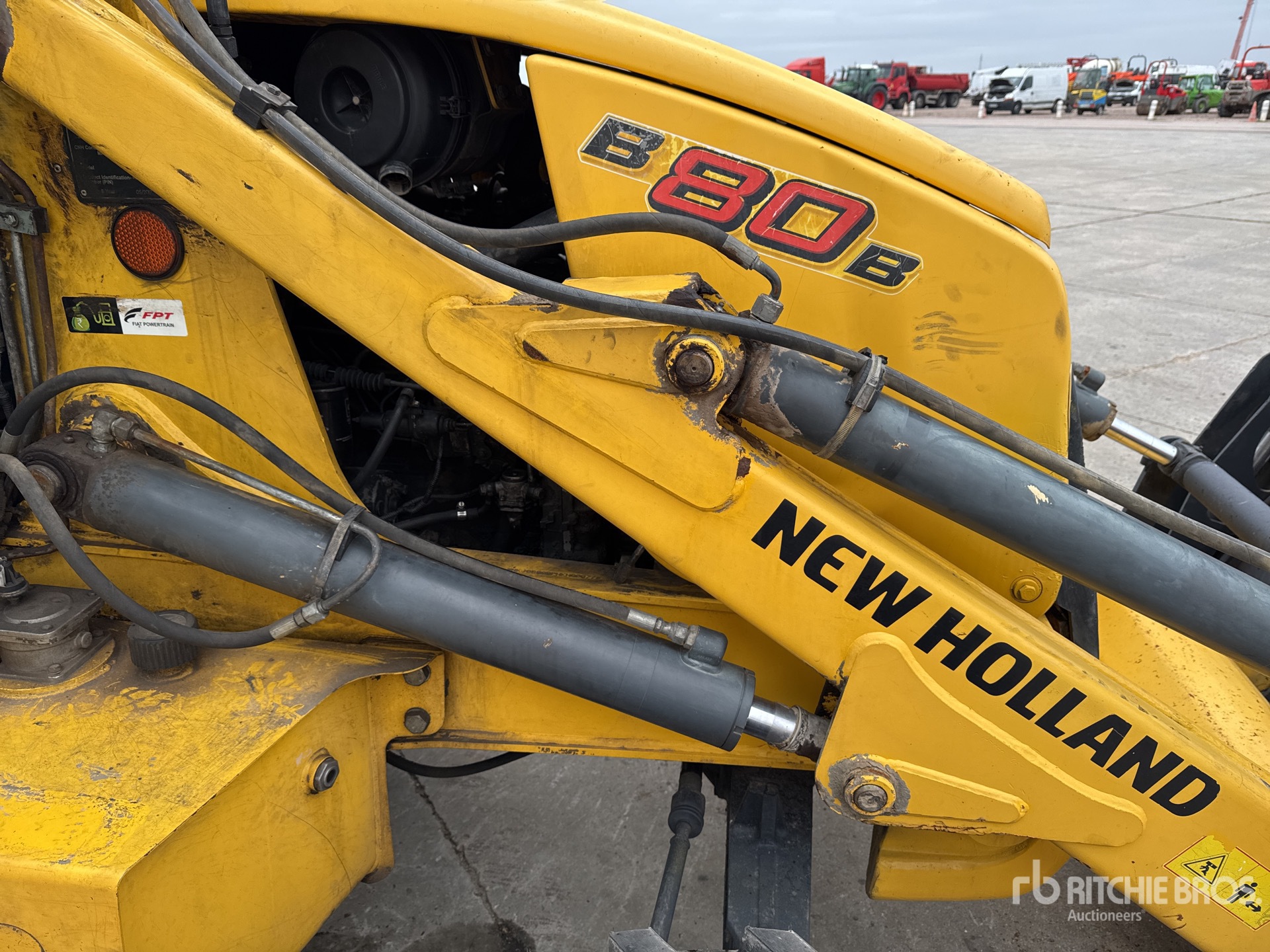 2017 New Holland B80B-SS