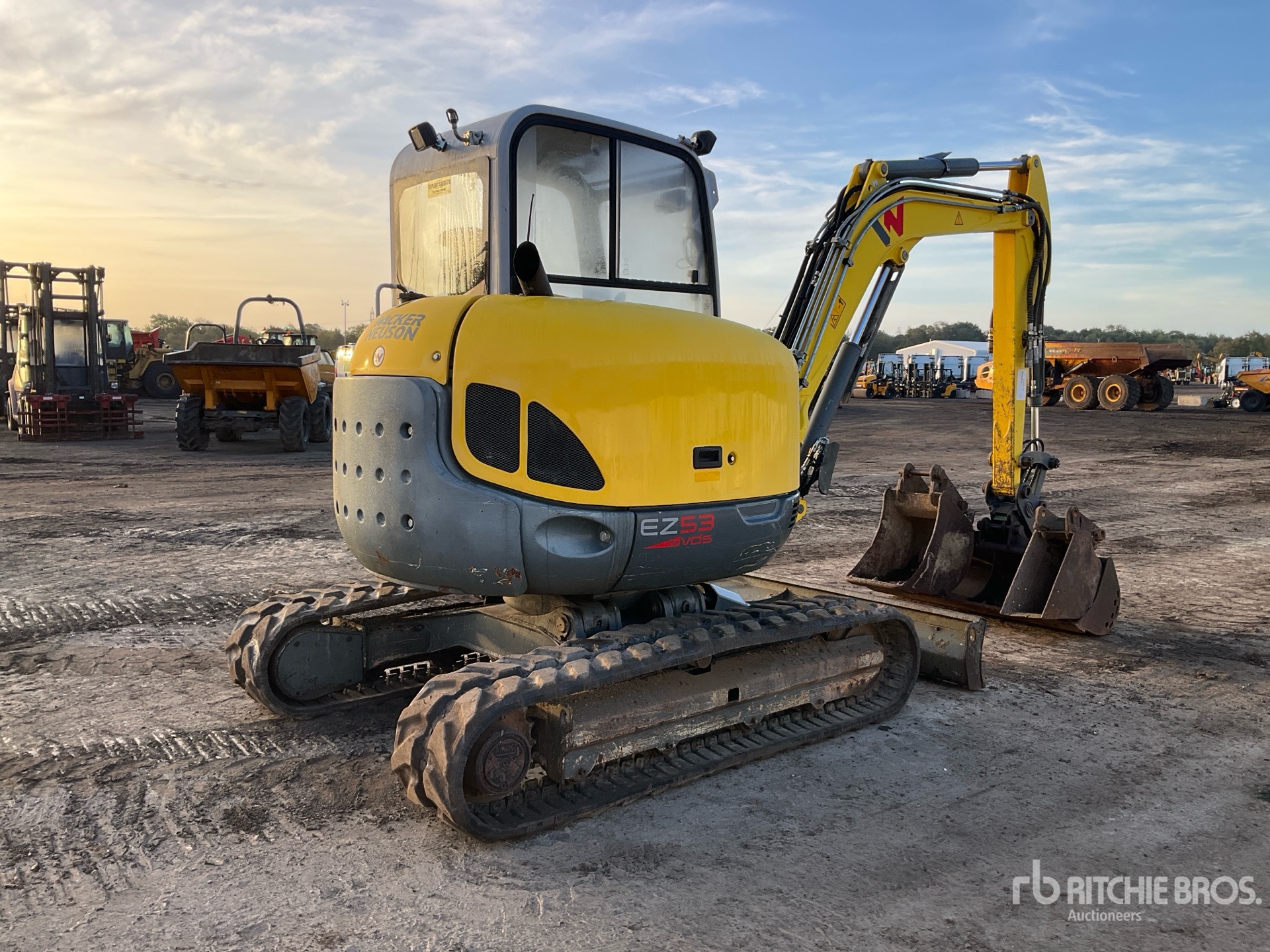 2017 Wacker Neuson EZ53