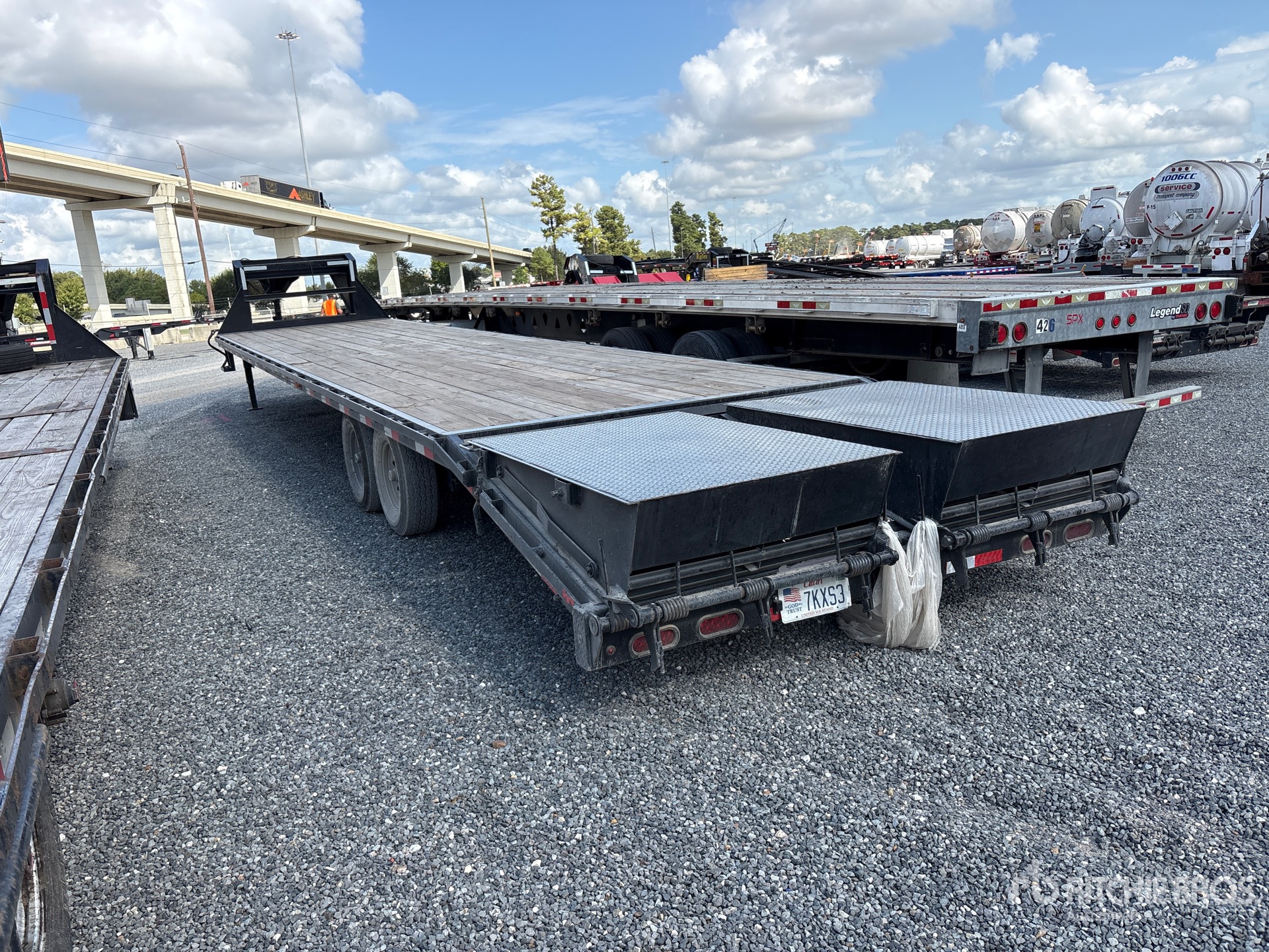 2026 Delco 40 FT T/A GOOSENECK