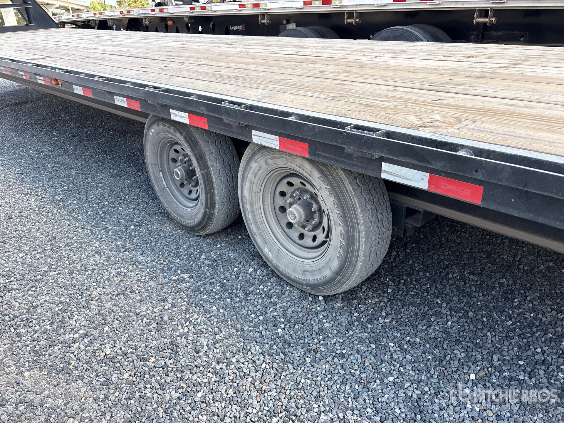 2026 Delco 40 FT T/A GOOSENECK