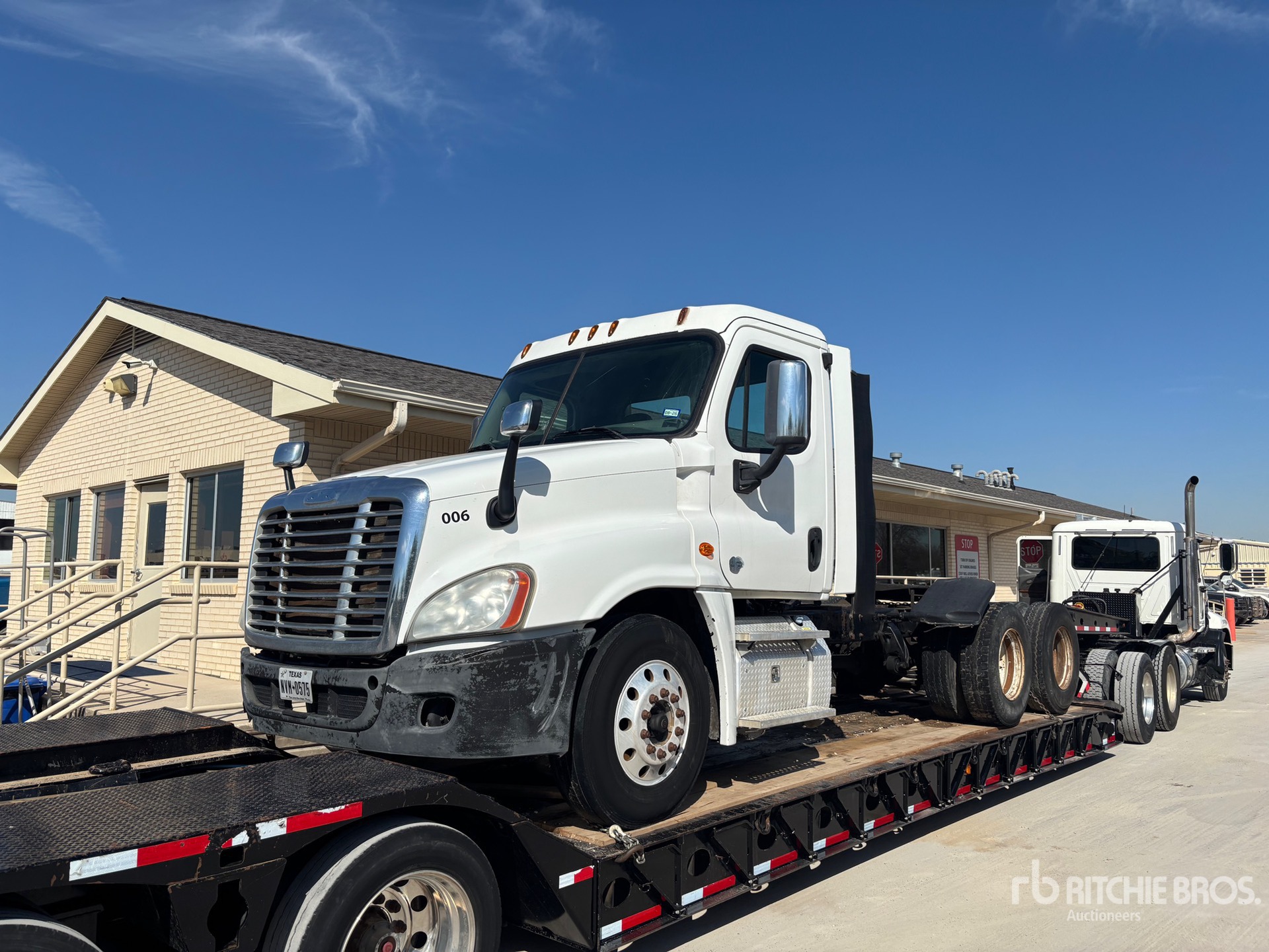 2016 Freightliner CASCADIA 125