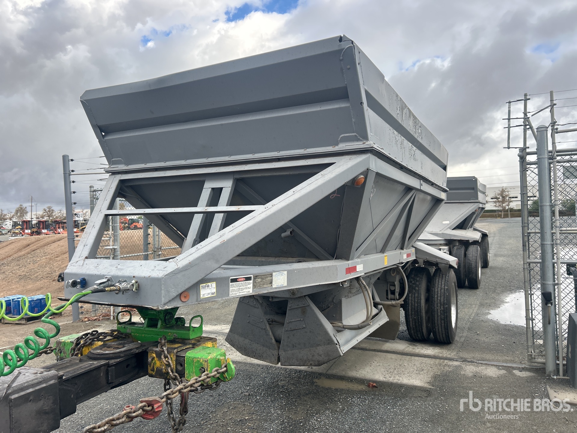 1992 Fruehauf 18 FT S/A