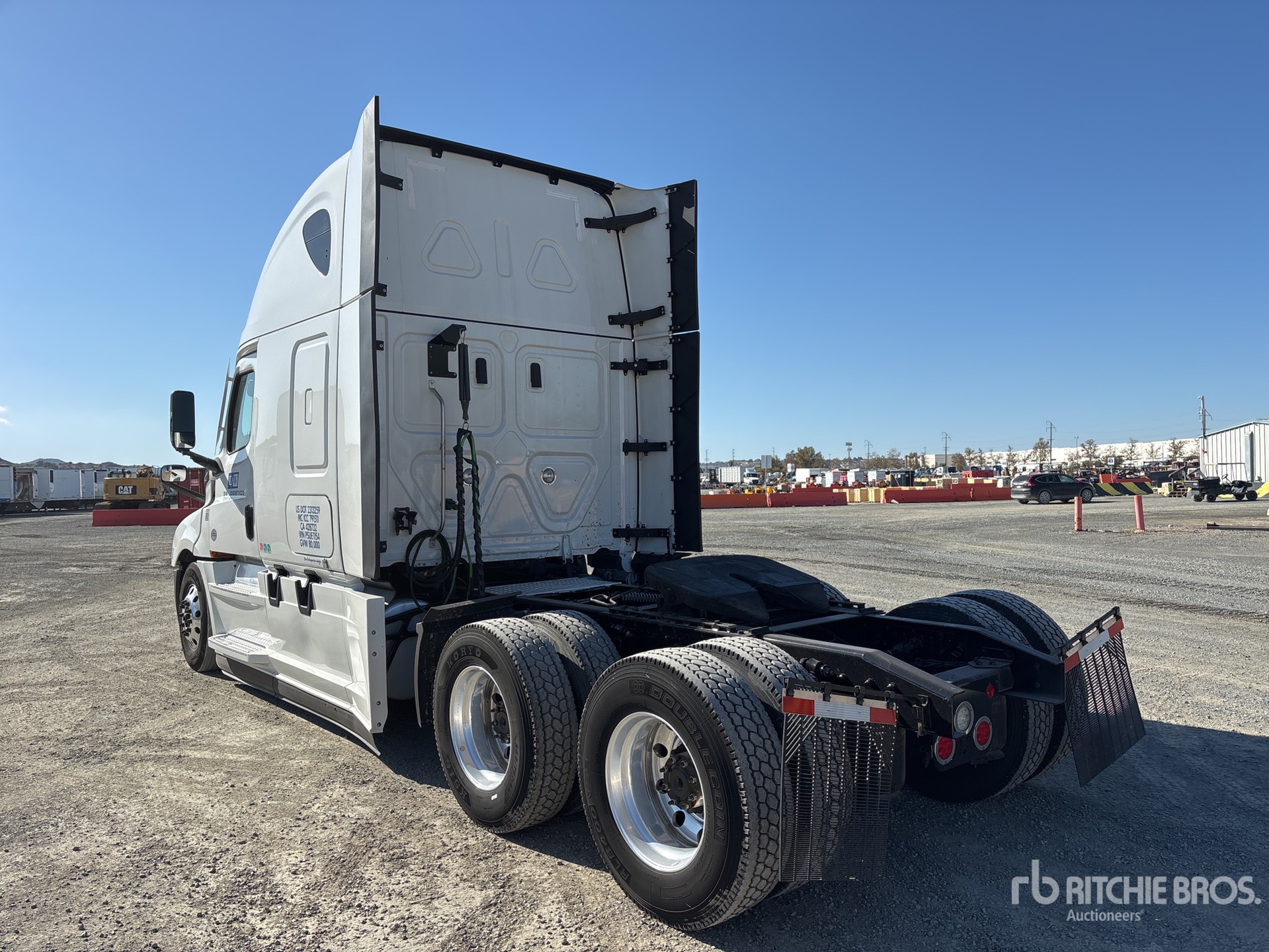 2023 Freightliner CASCADIA 126
