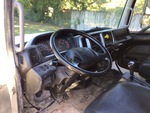 Cab with Elementy sterujące układem sterowania