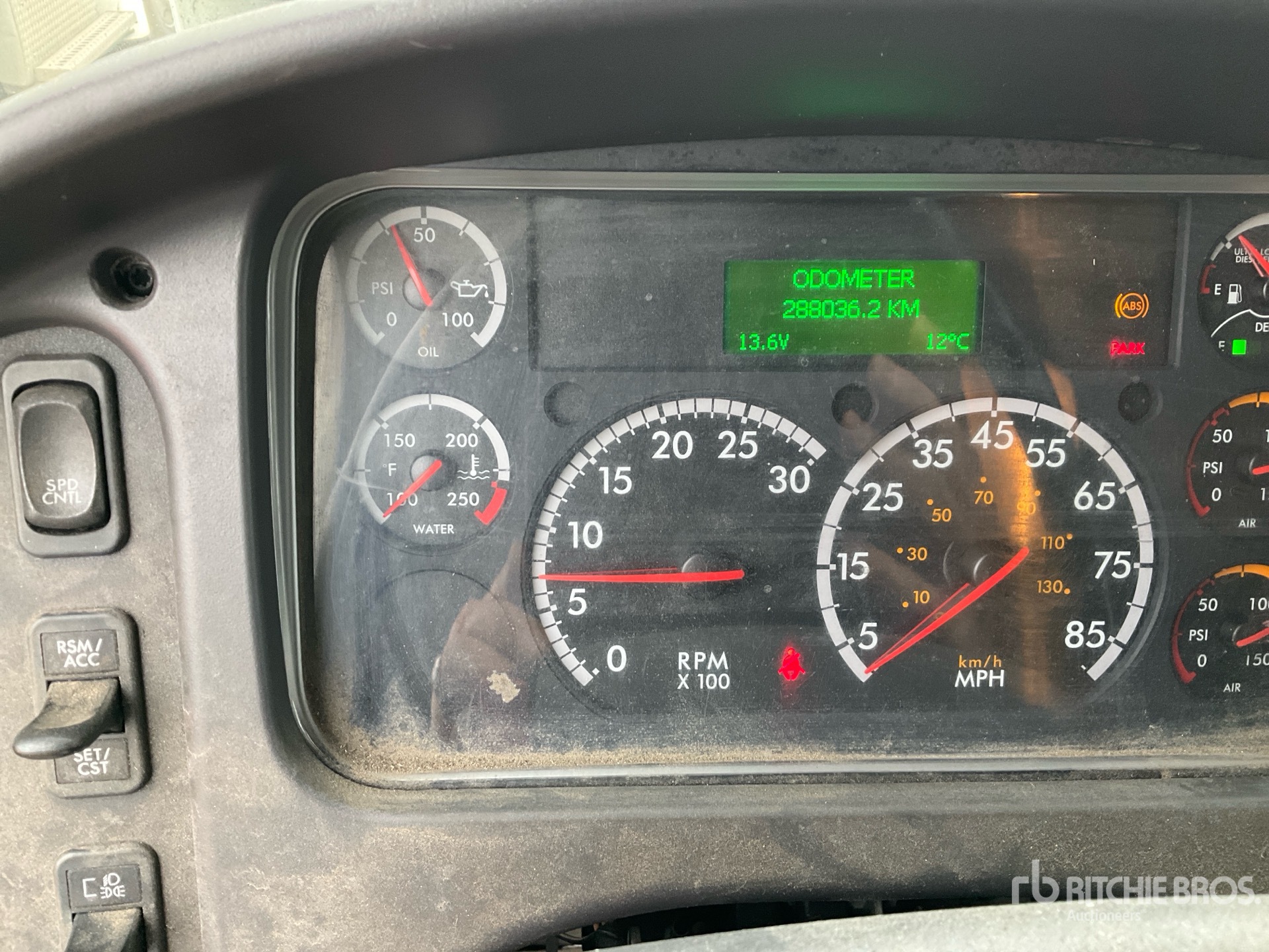 2017 Freightliner M2 106